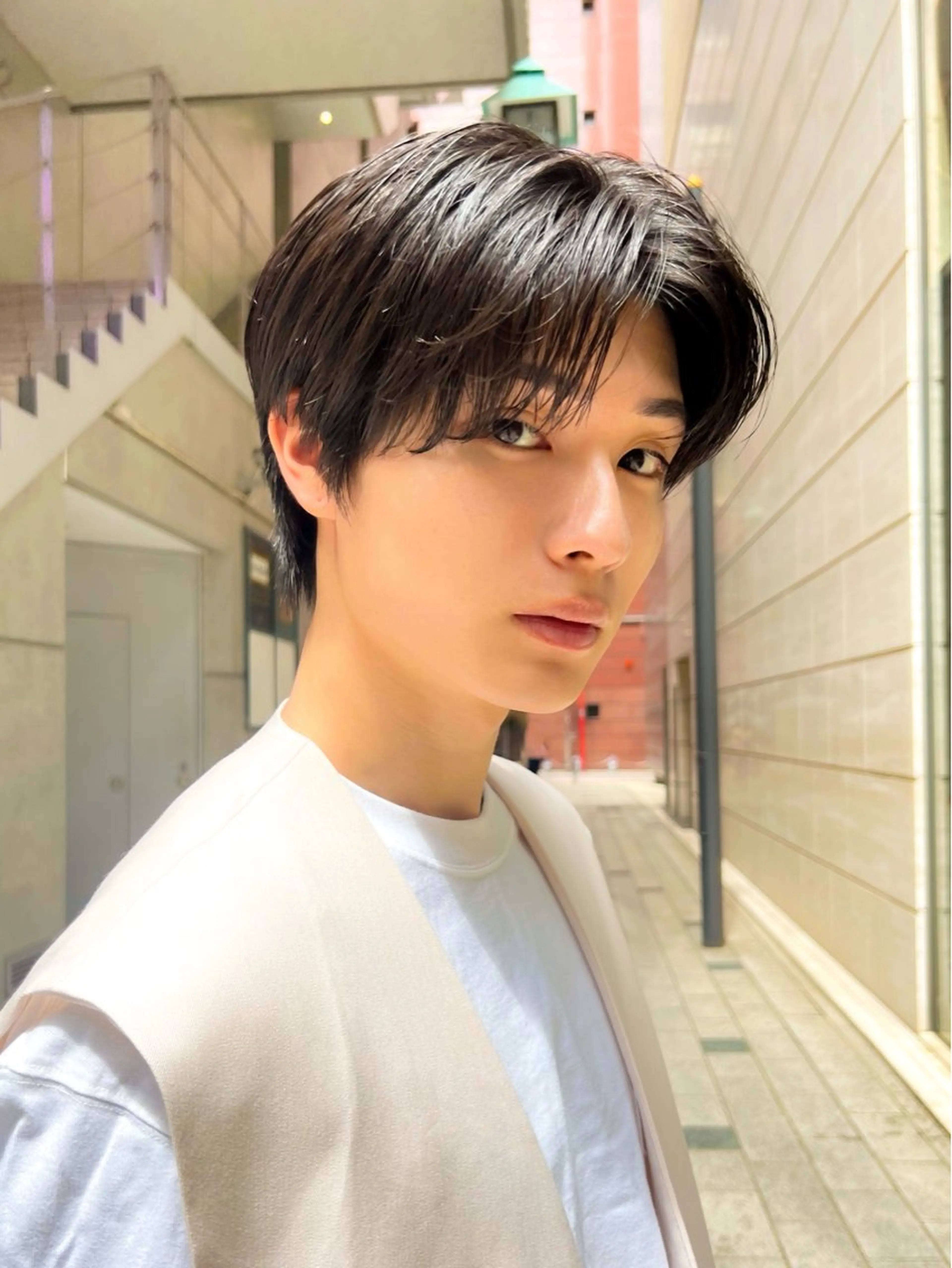 ショート メンズ センターパート マッシュ 縮毛矯正 メンズカット曲がる 縮毛矯正佐々木タクマのヘアスタイル