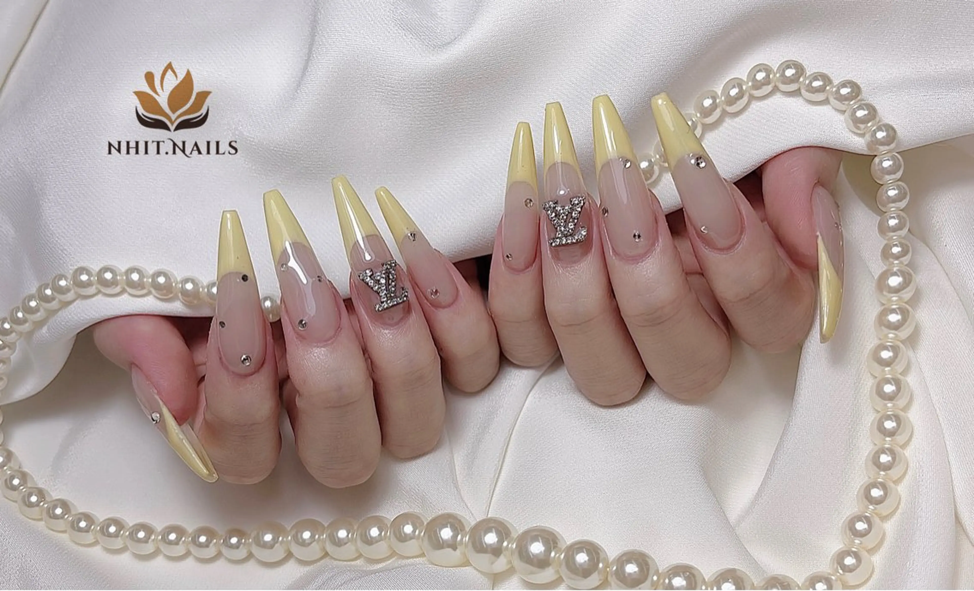 ネイル Nhit Nailsのネイルデザイン