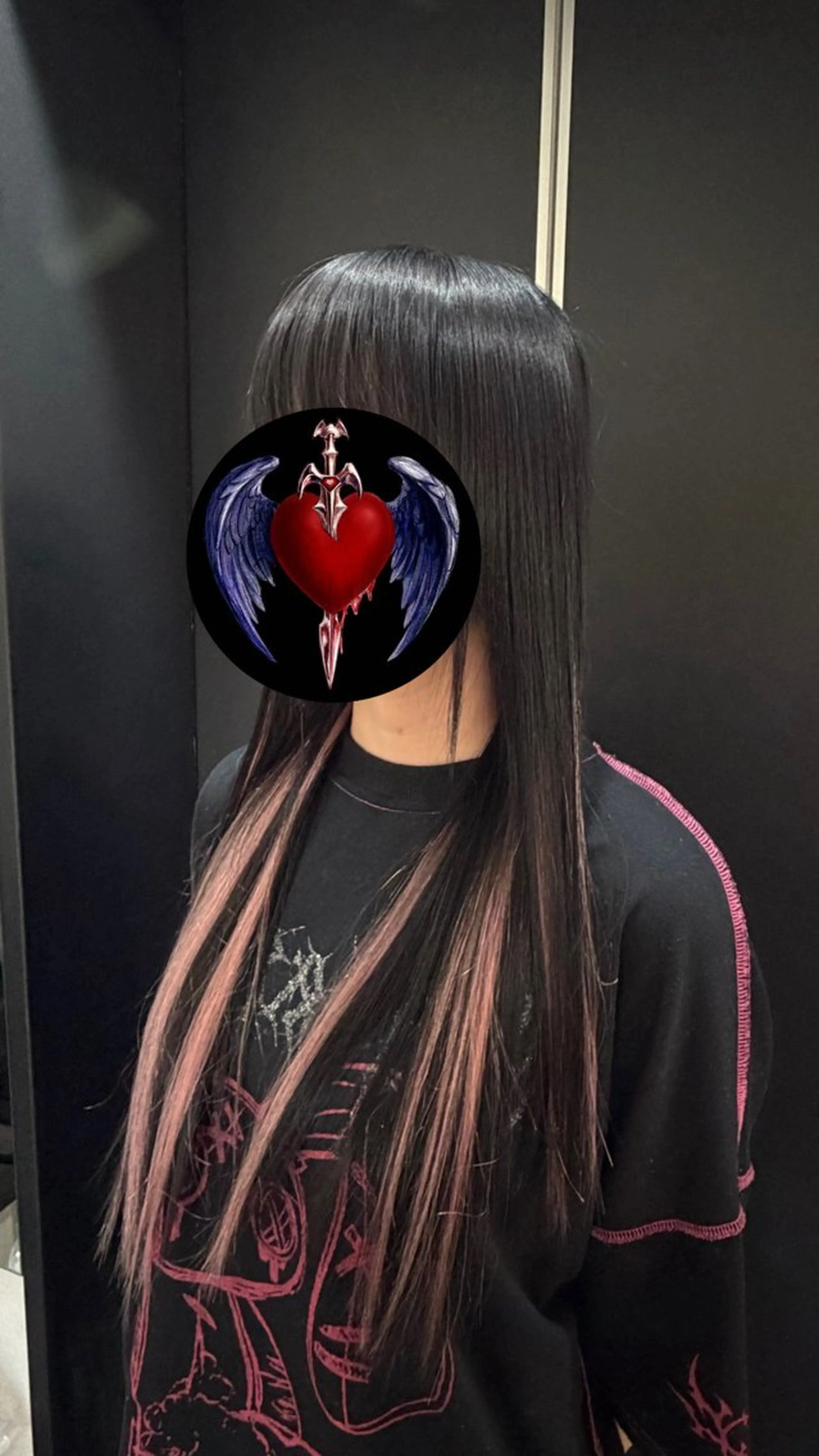 ロング カラー シールエクステ ハイライトカラー インナーカラー シルバー エクステ デザイン/ブリーチ/ SORAᯓ★のヘアスタイル