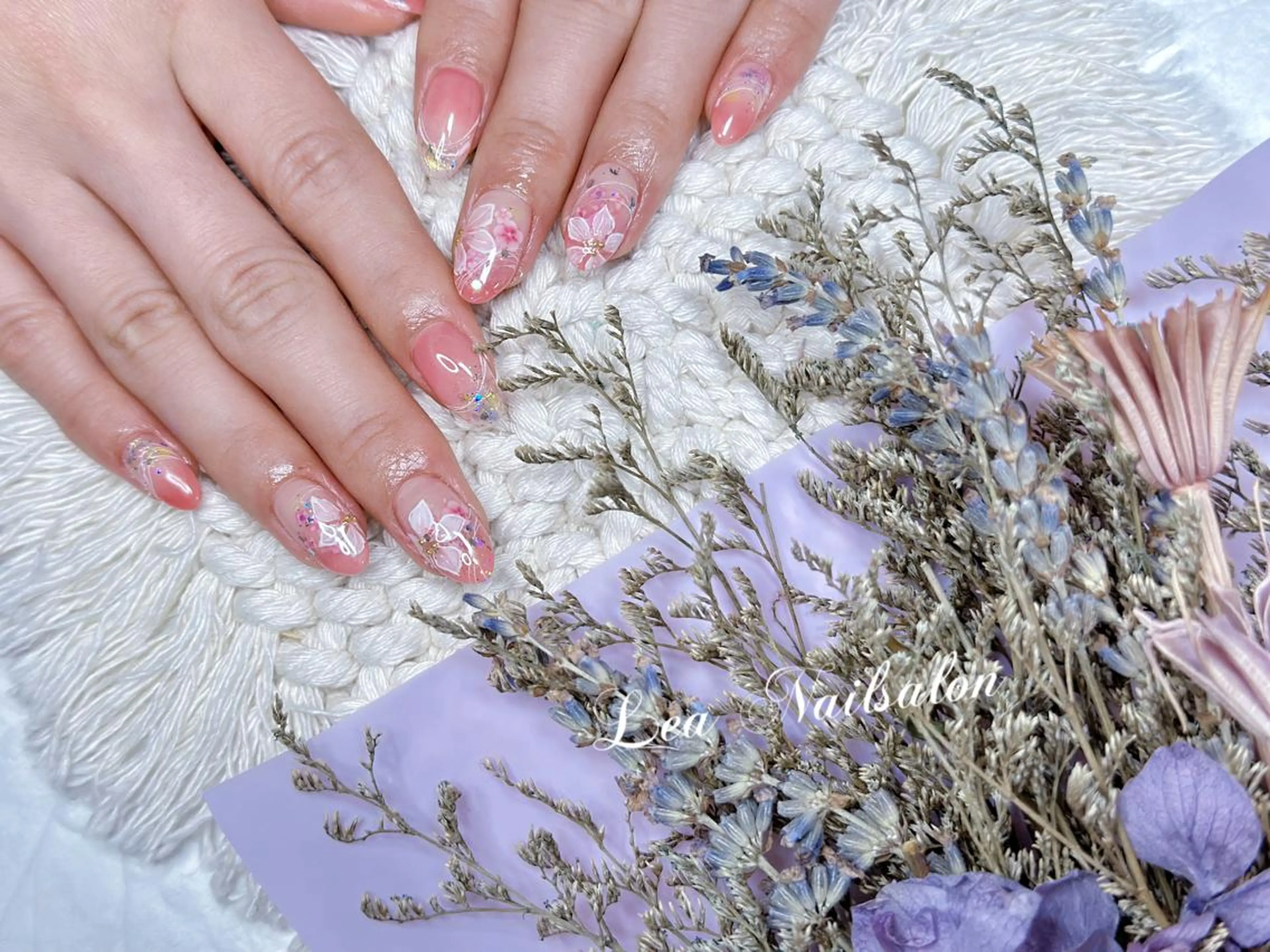 ミディアム カラー ネイル Le’a NailSalonのネイルデザイン