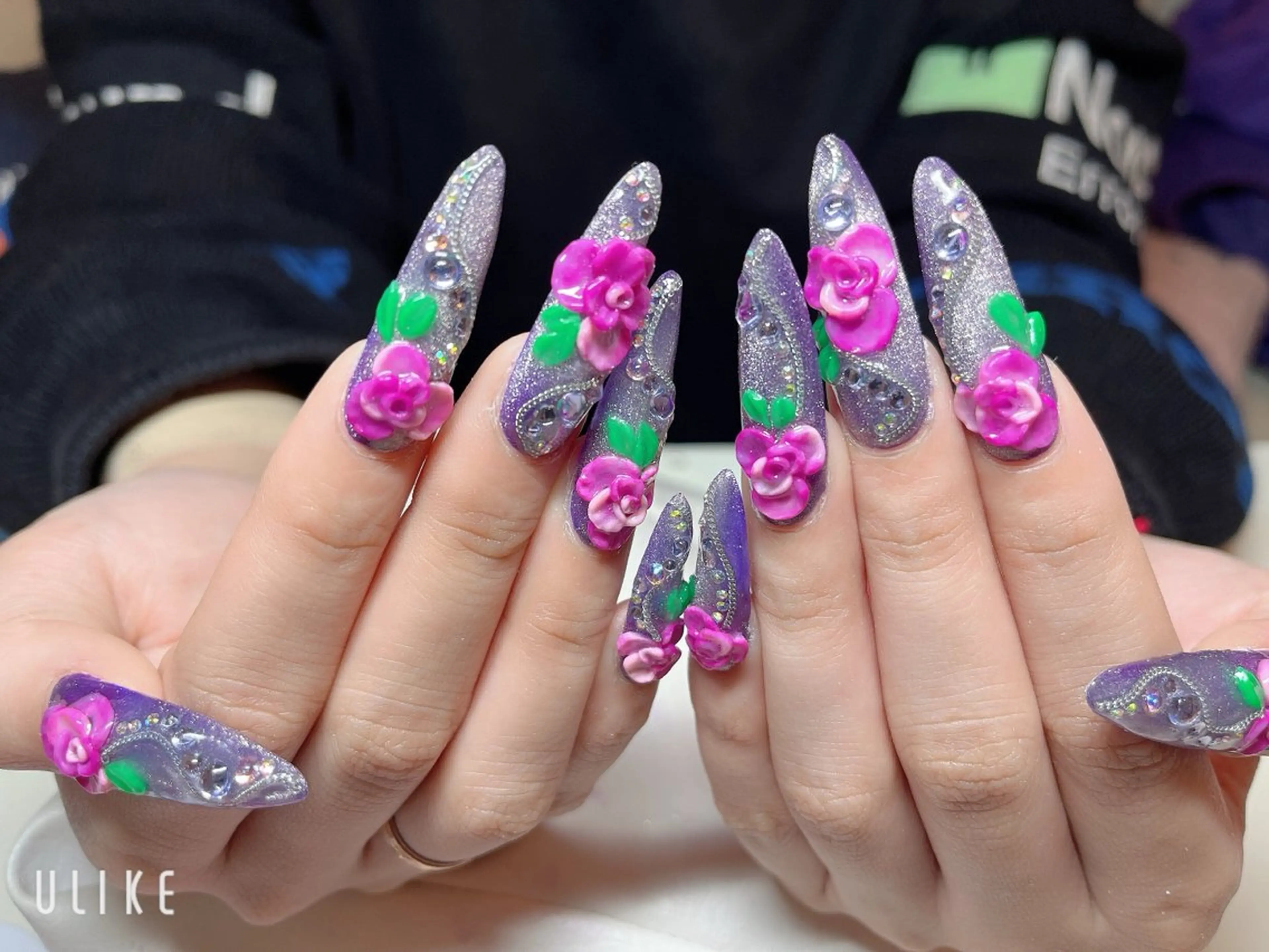 ネイル YOLO NAILのネイルデザイン