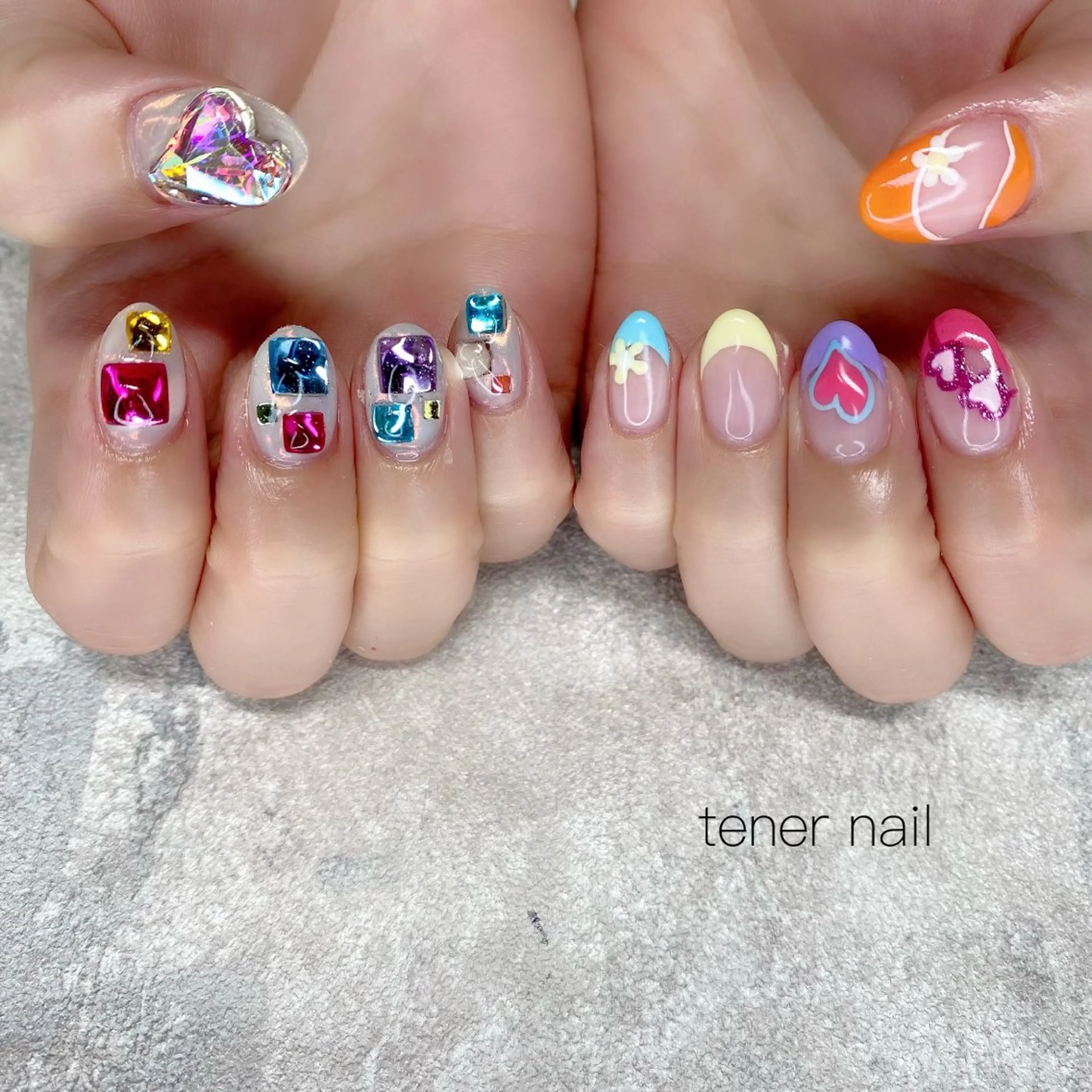 ネイル スクエアネイル ストーンネイル 夏ネイル テネルネイル tener nailのネイルデザイン