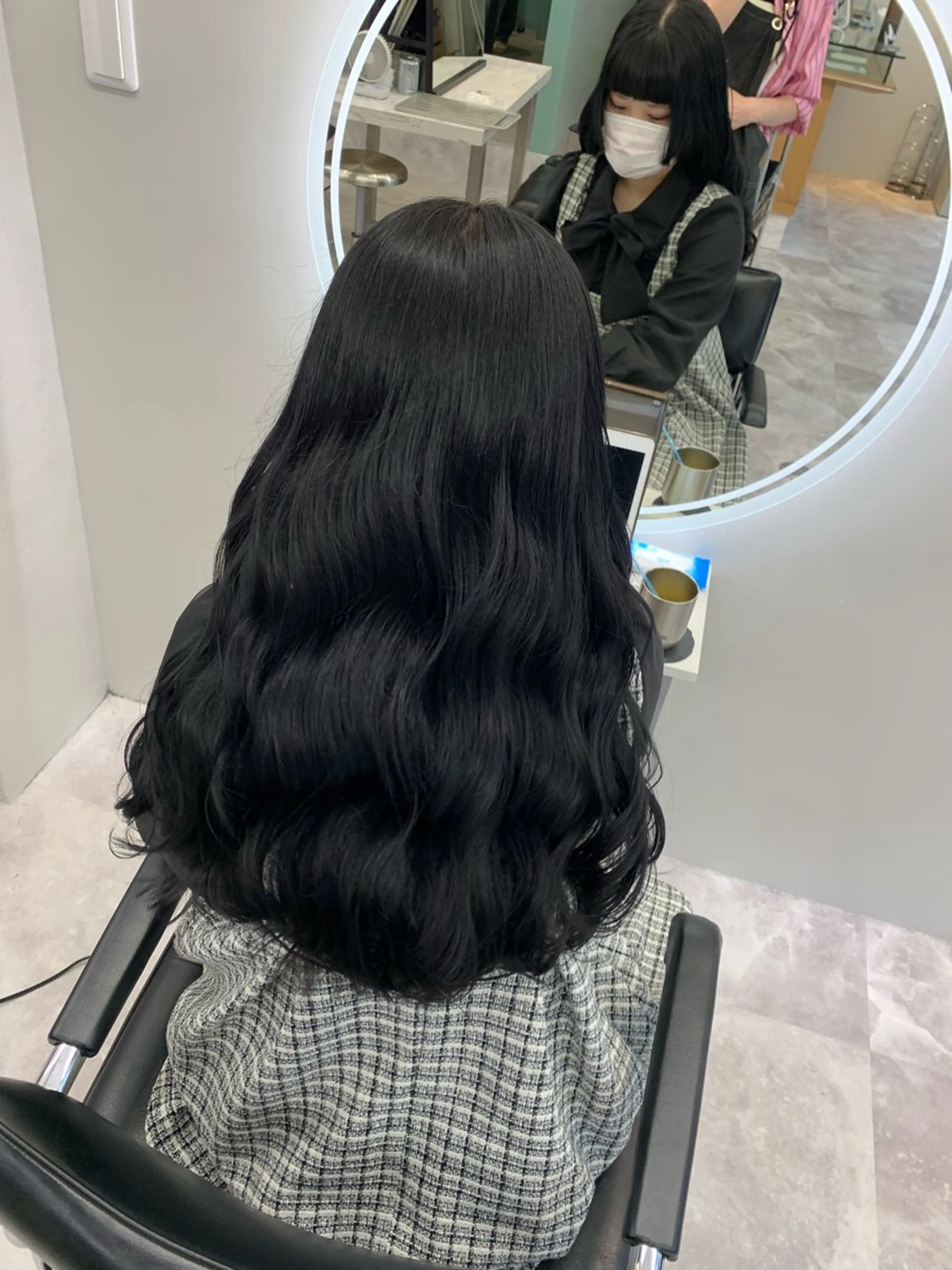 ロング カラー ヘアカラー トリートメント leben serikaのヘアスタイル