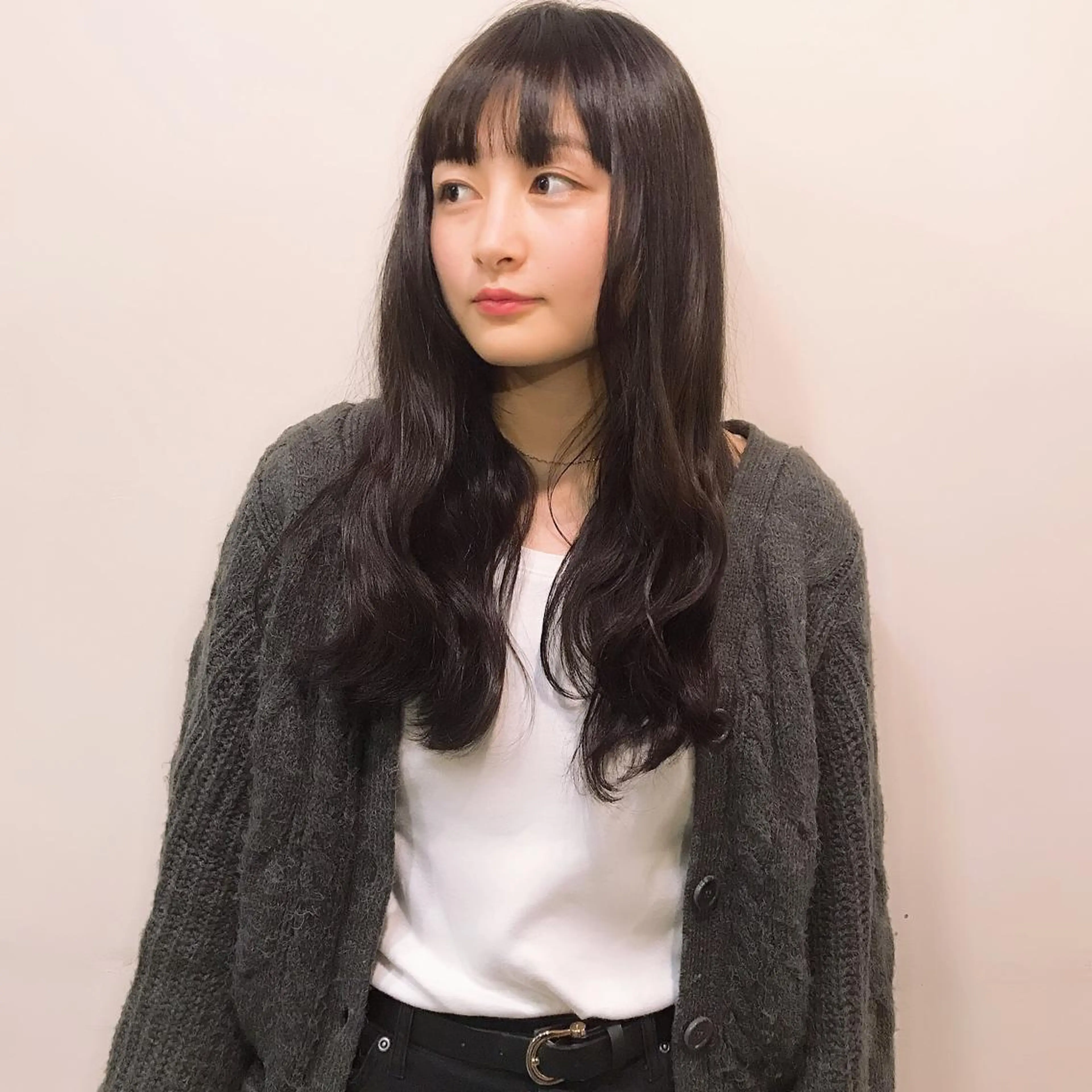 ロング カラー グレージュ 縮毛矯正専門店店長 佐々木動画モデル募集のヘアスタイル