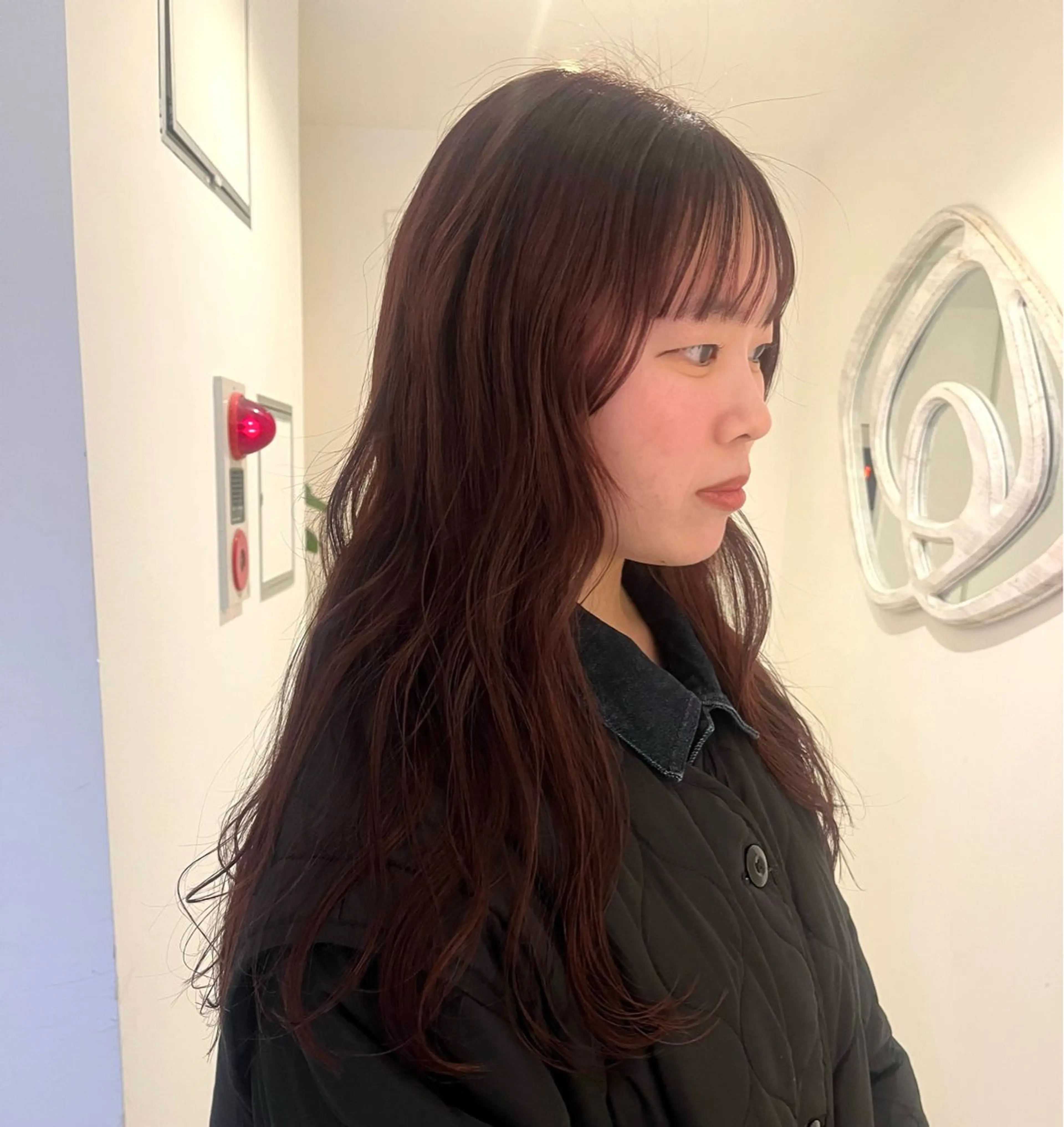 ロング ヘアカラー トリートメント あやか/ベージュ /透け感カラーのヘアスタイル