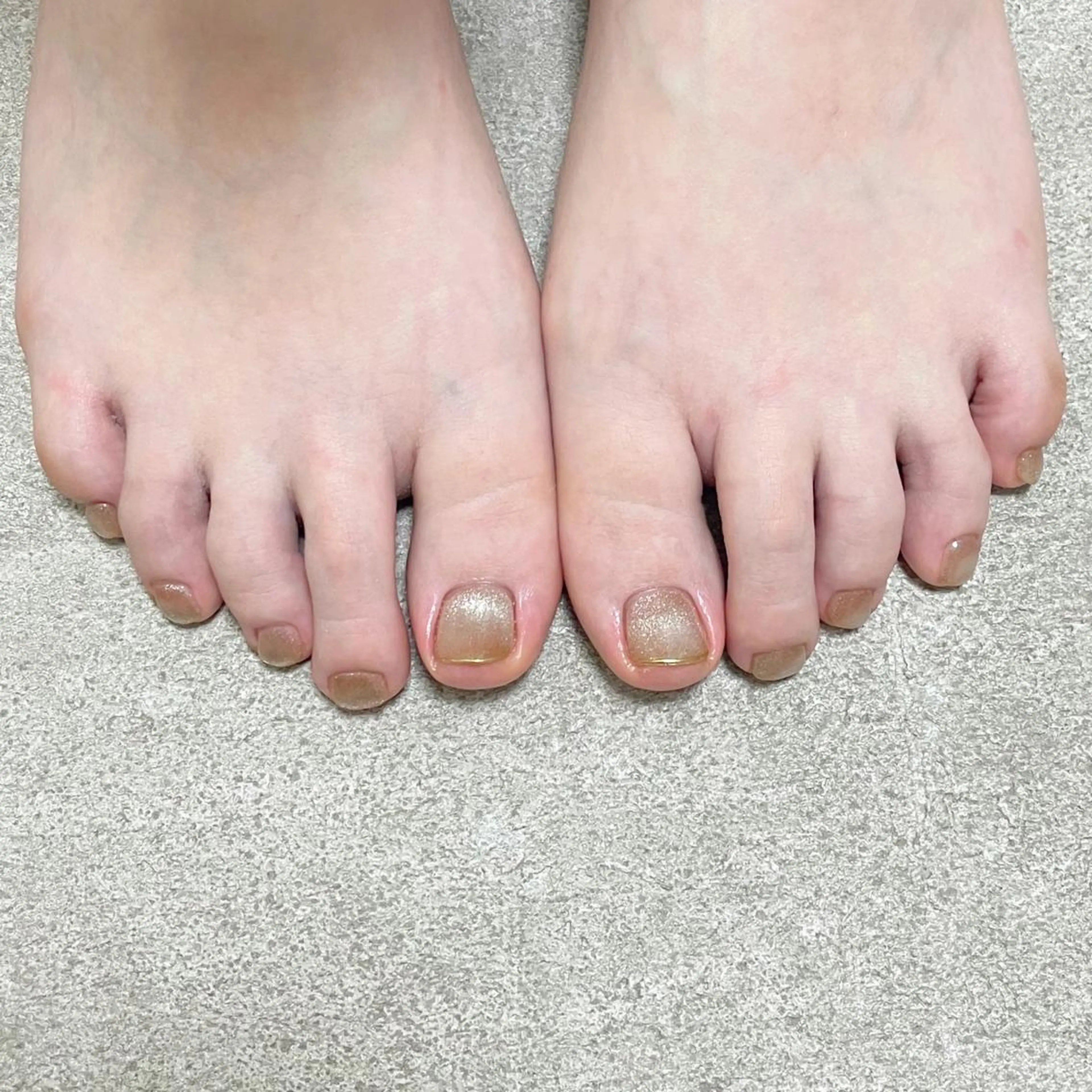 ネイル フレンチネイル ミラーネイル フットネイル nailroom DIASOMNIAのネイルデザイン