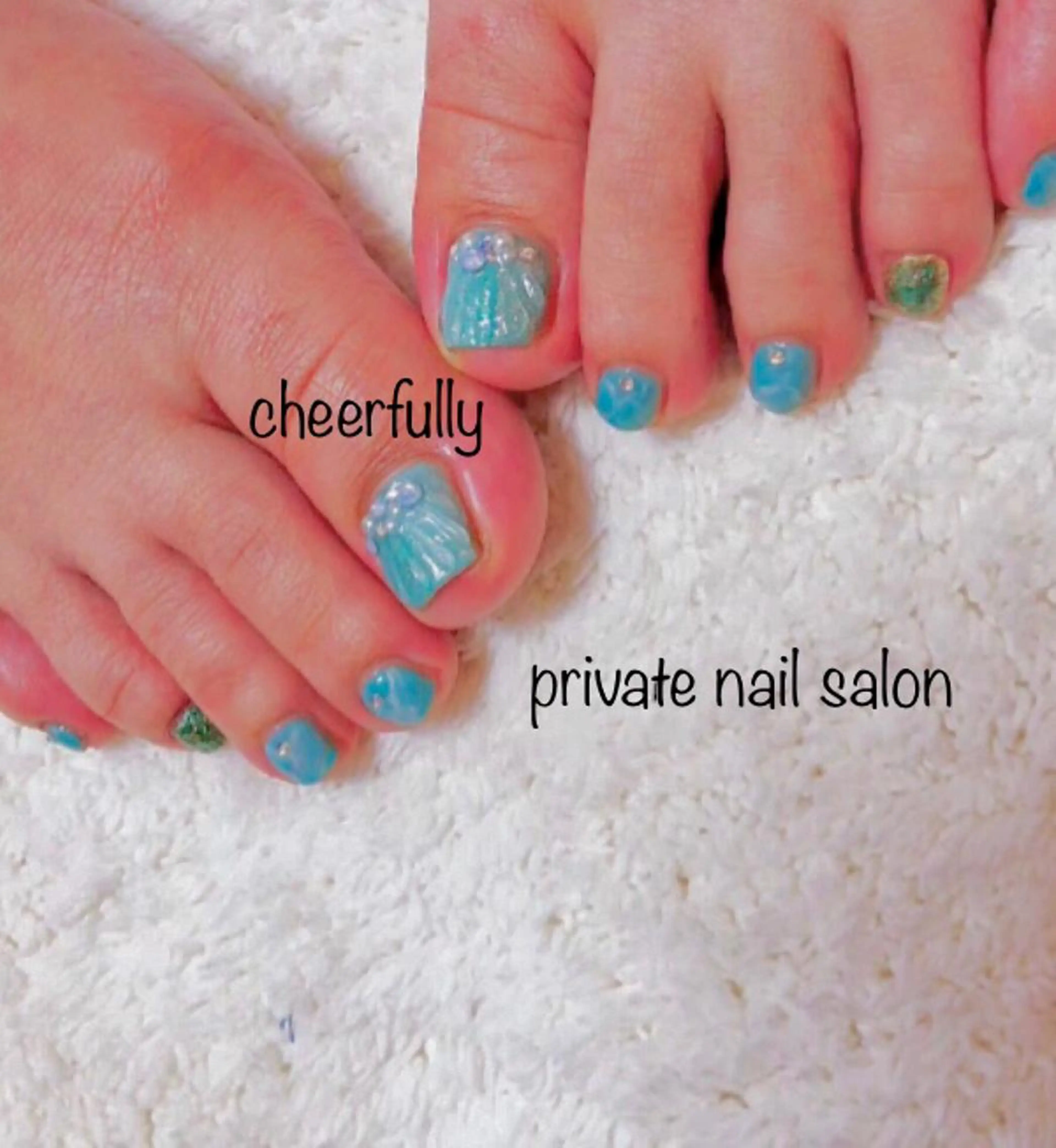 ネイル グリーン ⭐️ cheerfullyのネイルデザイン