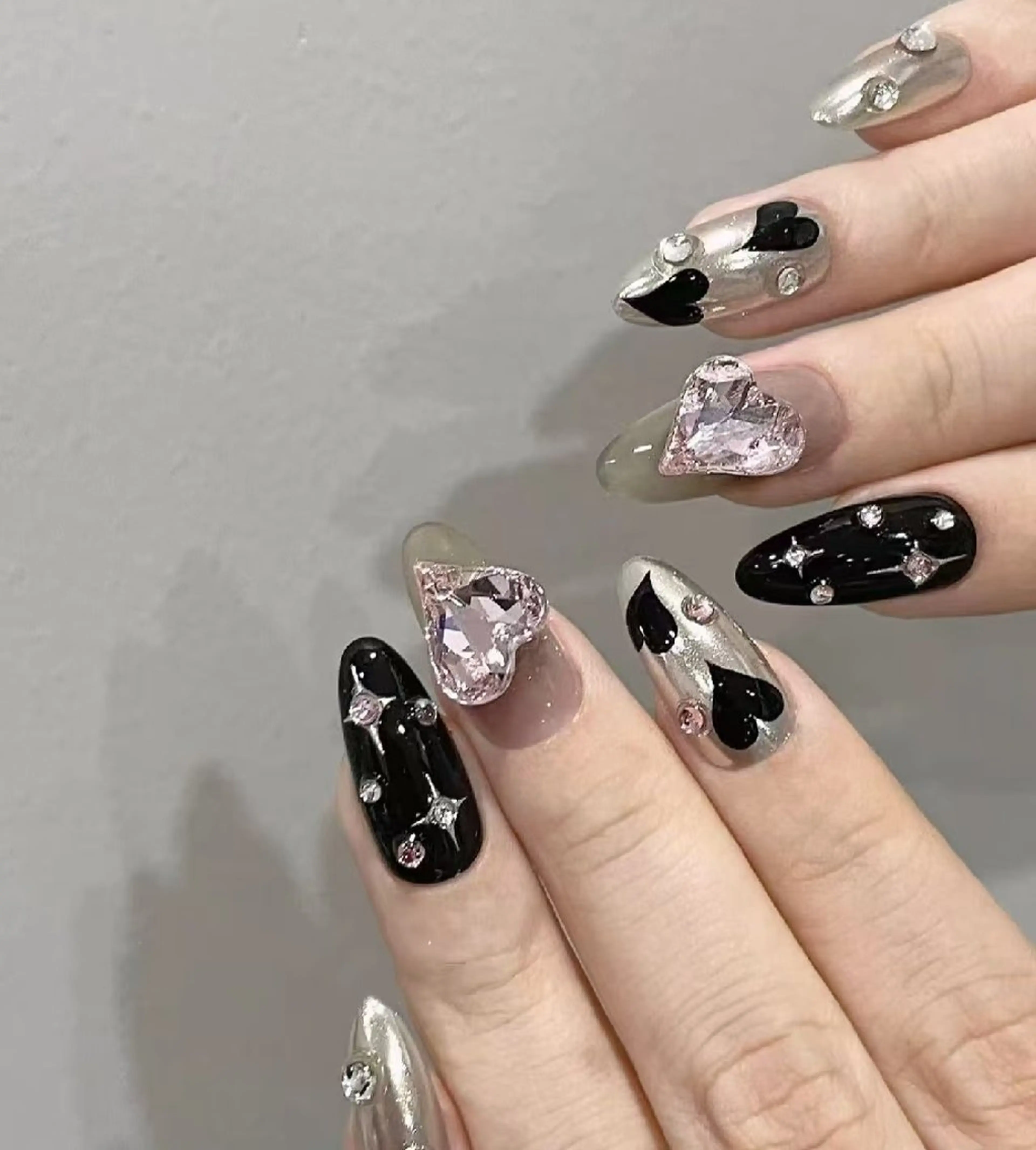 ネイル フラワーネイル フレンチネイル ジェルネイル ガラスフレンチ ハート ハンドネイル Oomiya 服部のネイルデザイン