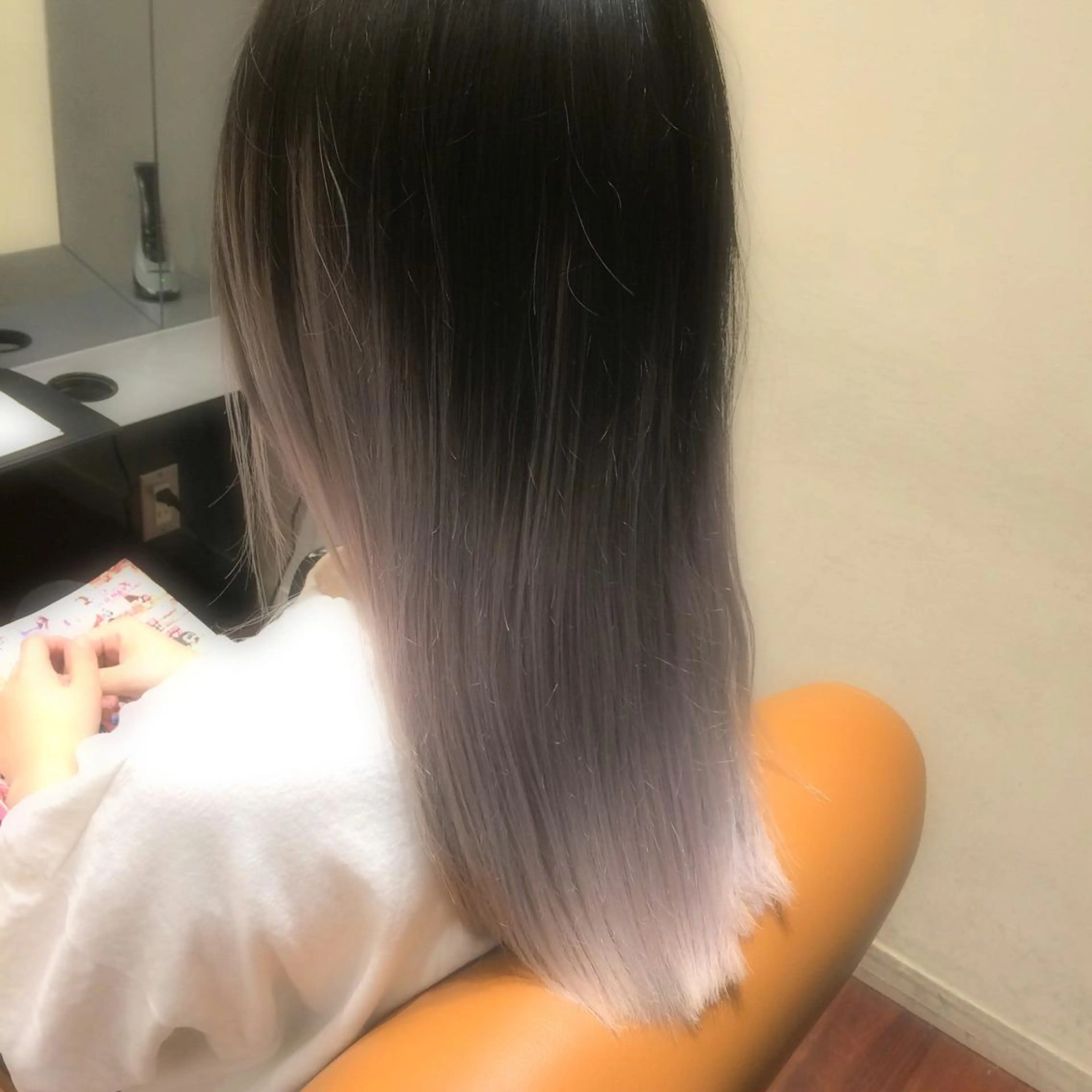 セミロング ロング カラー 上原 聡良(akira)のヘアスタイル