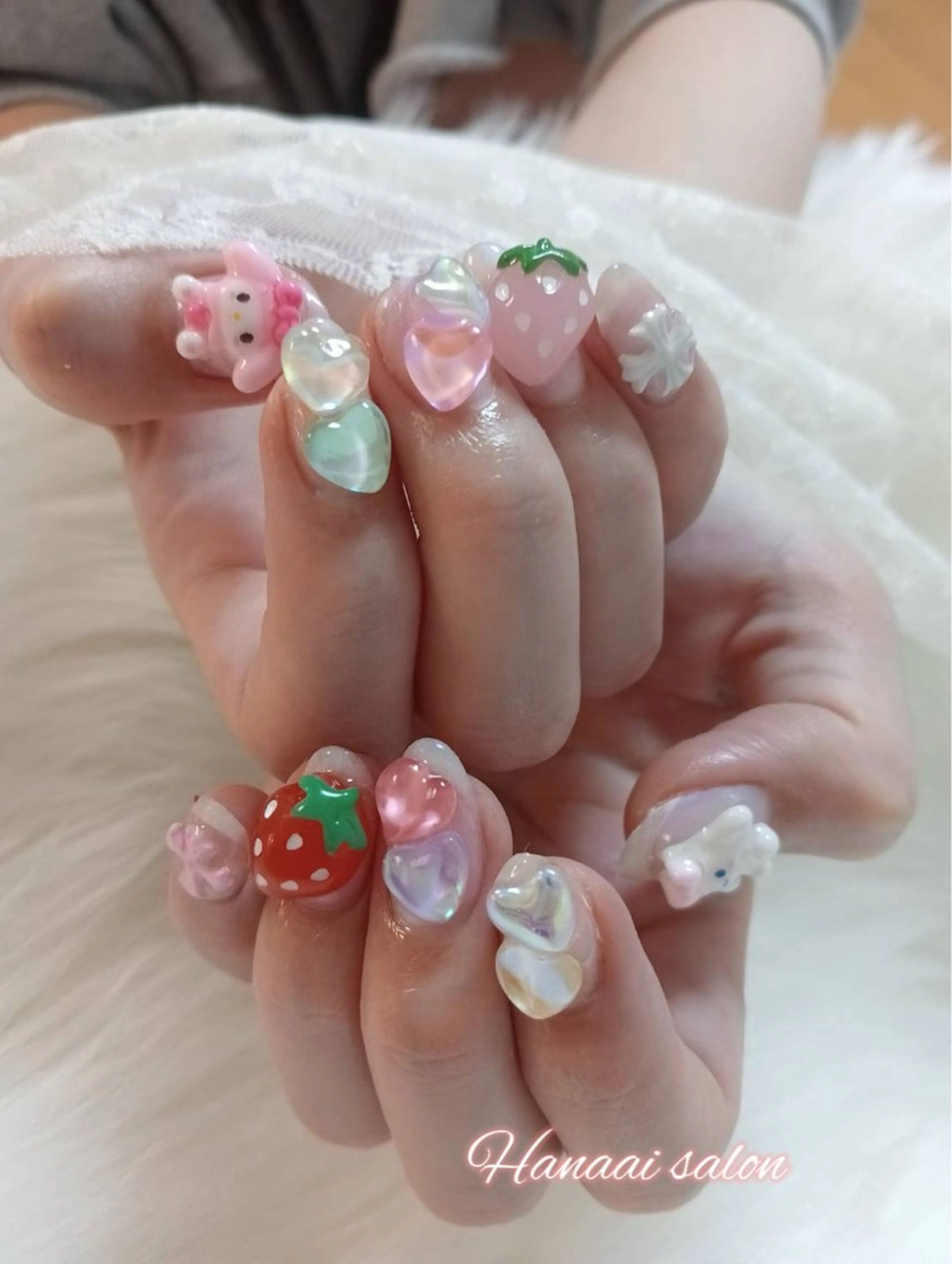 ミディアム Hanaai Salon新宿店のネイルデザイン