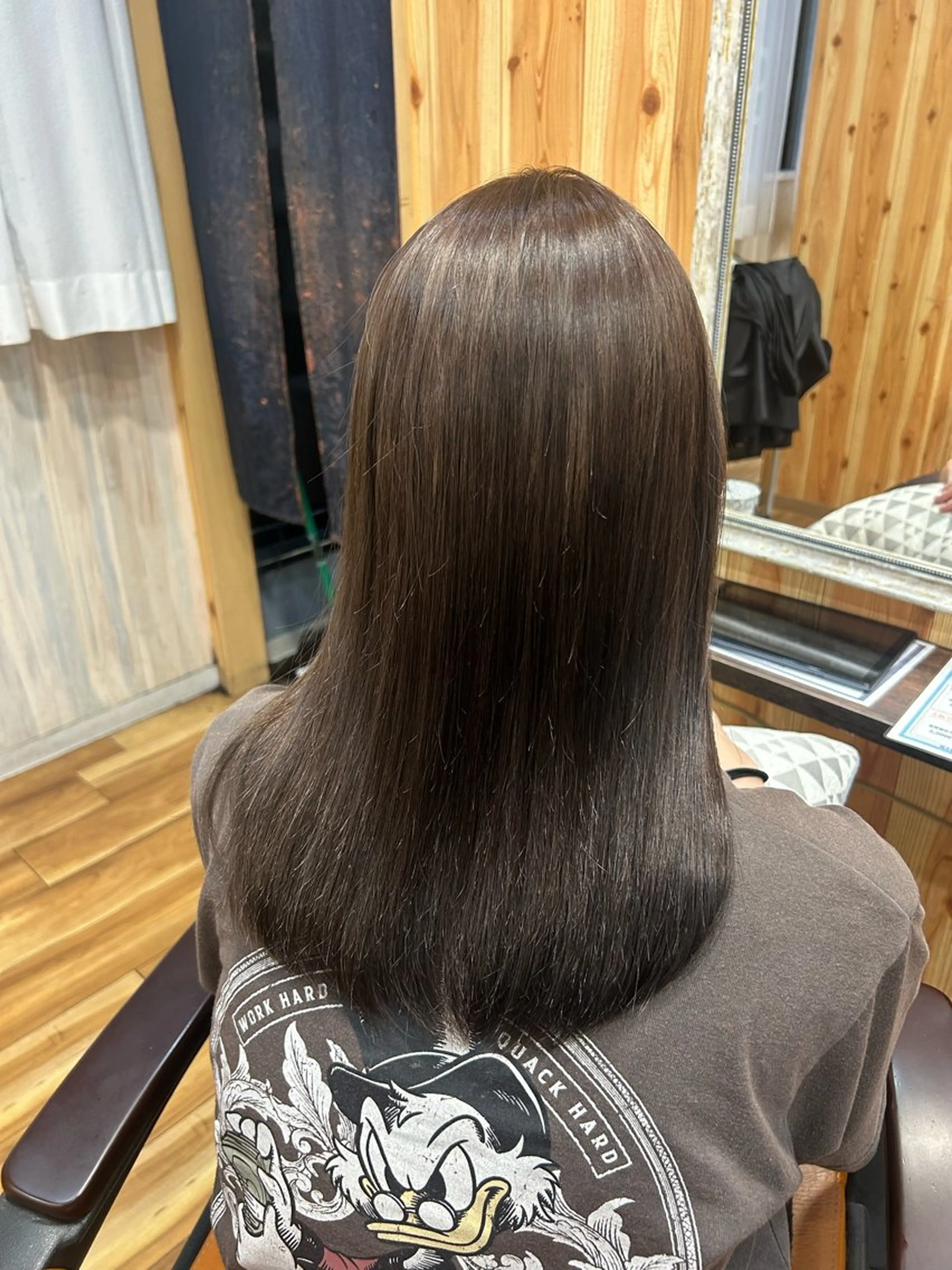 カラー ベージュカラー ブリーチ ブラウンカラー フォギーベージュ 長岡 妃奈乃のヘアスタイル