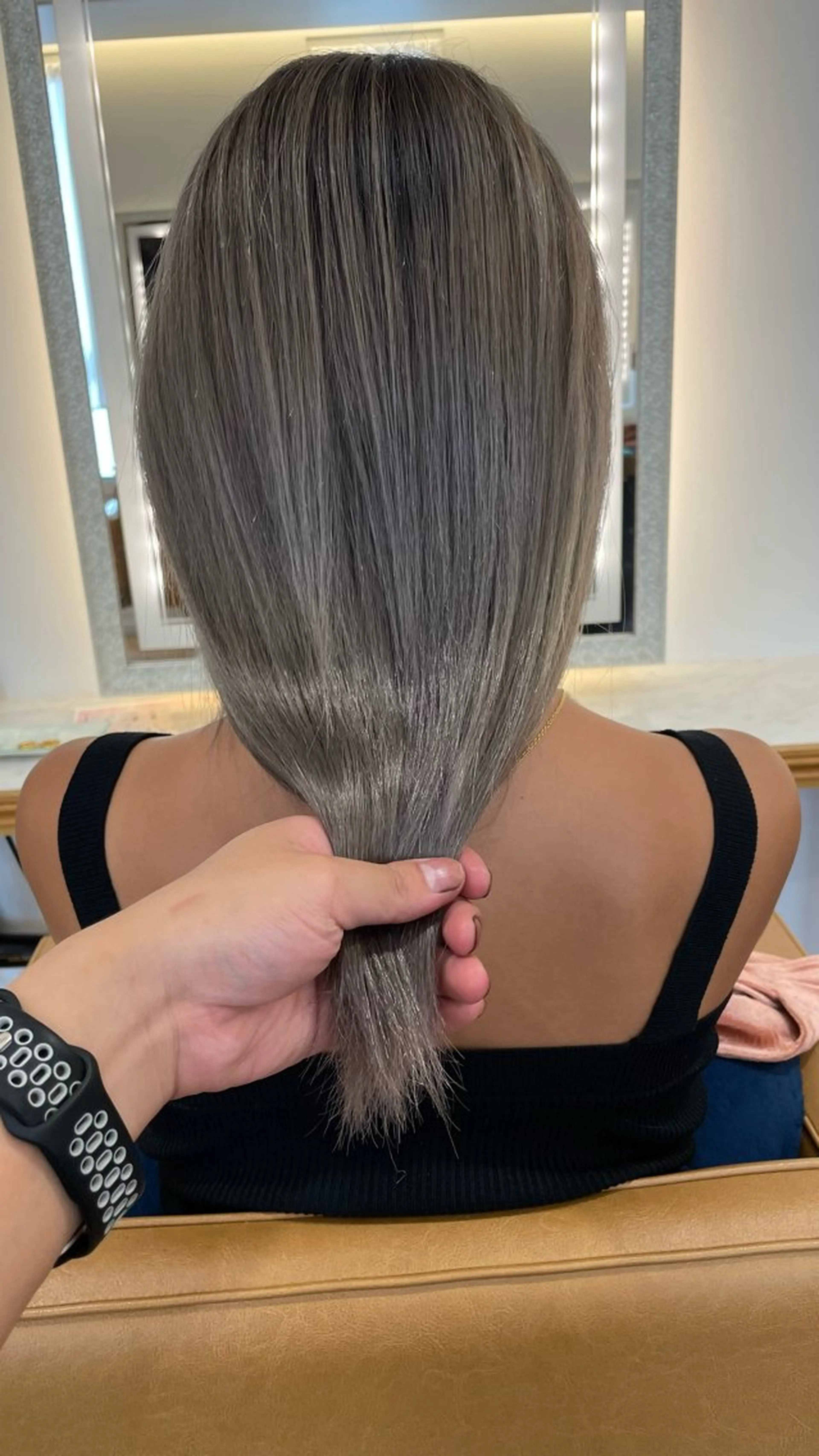 セミロング カット 縮毛矯正 トリートメント ブリーチ毛矯正.髪質 改善.髪にドラマをのヘアスタイル