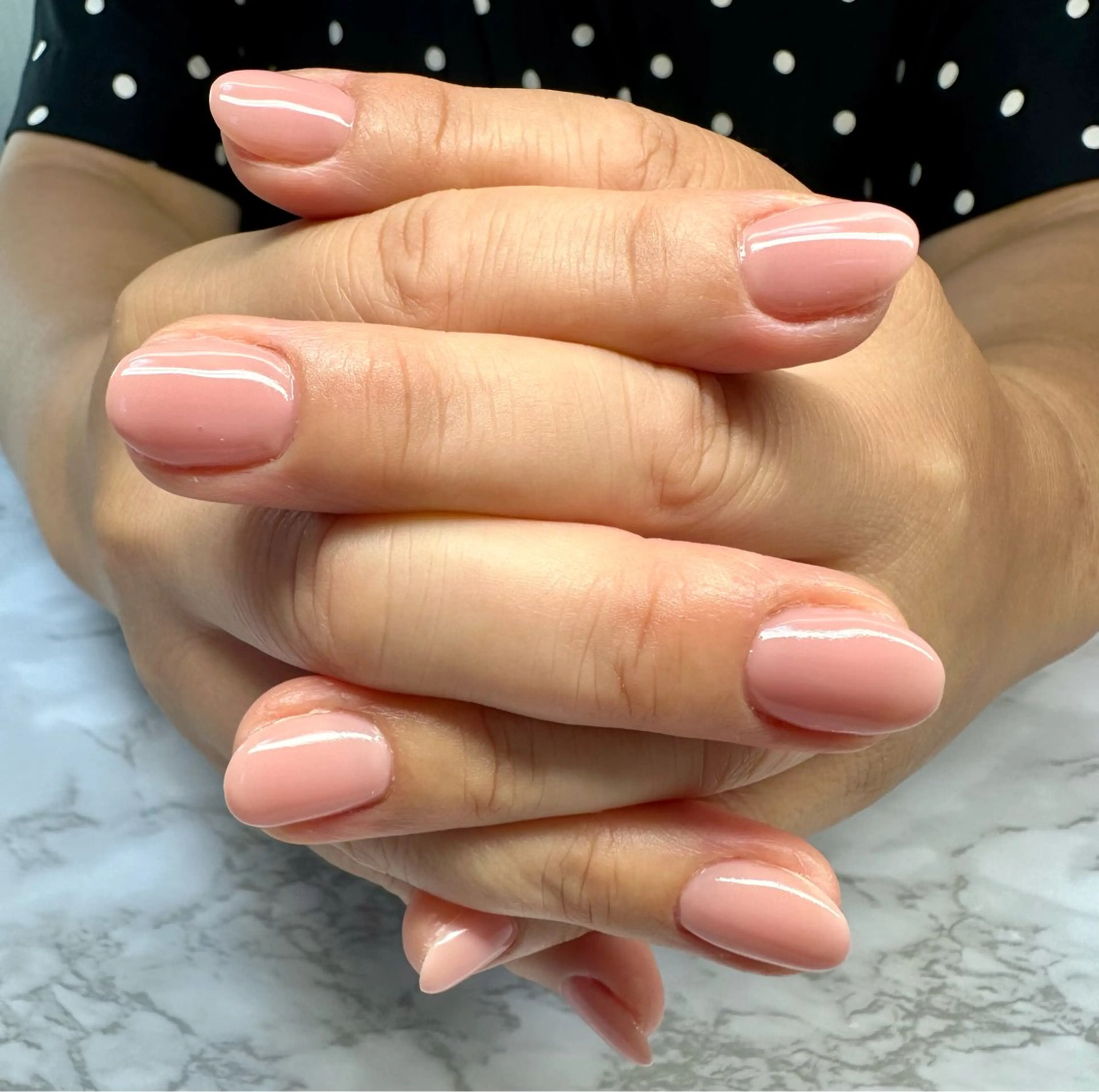 ネイル オーロラネイル ニュアンスネイル ワンカラーネイル 夏ネイル M.N_ nailのネイルデザイン