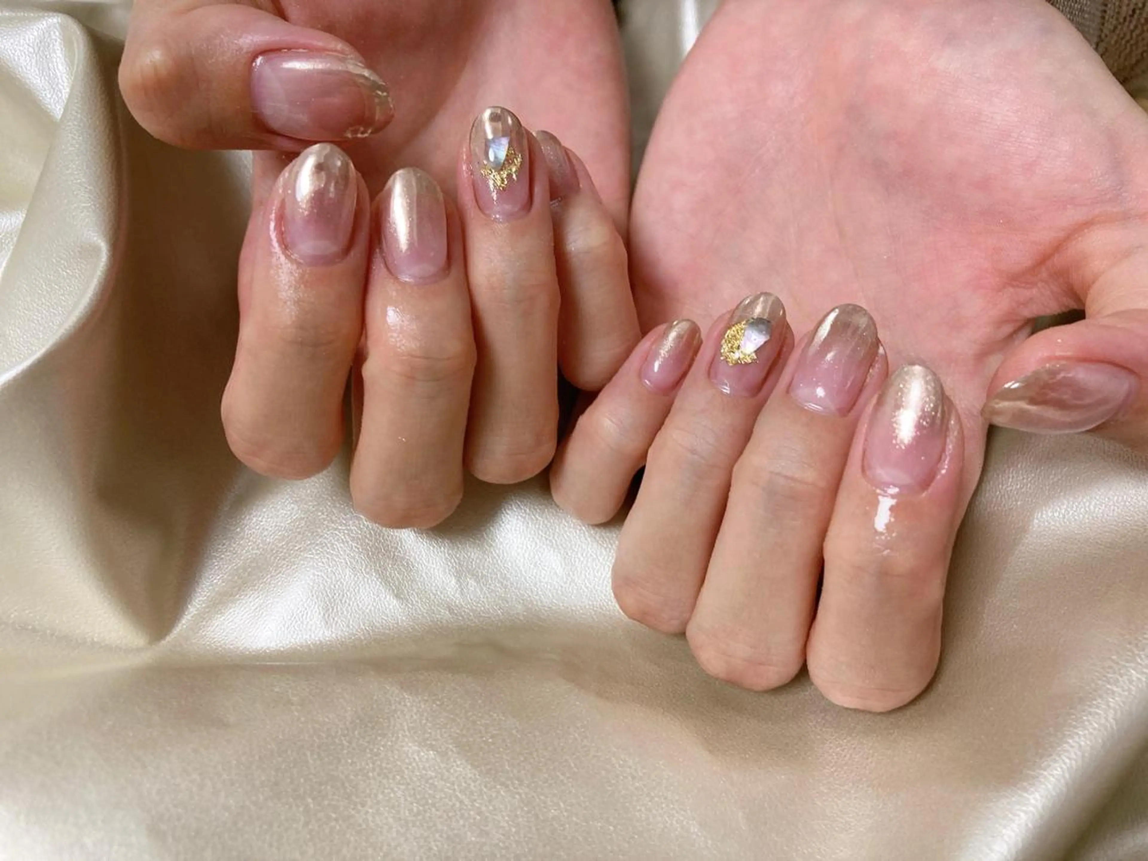 ネイル ミラーネイル mogunail &blowのネイルデザイン