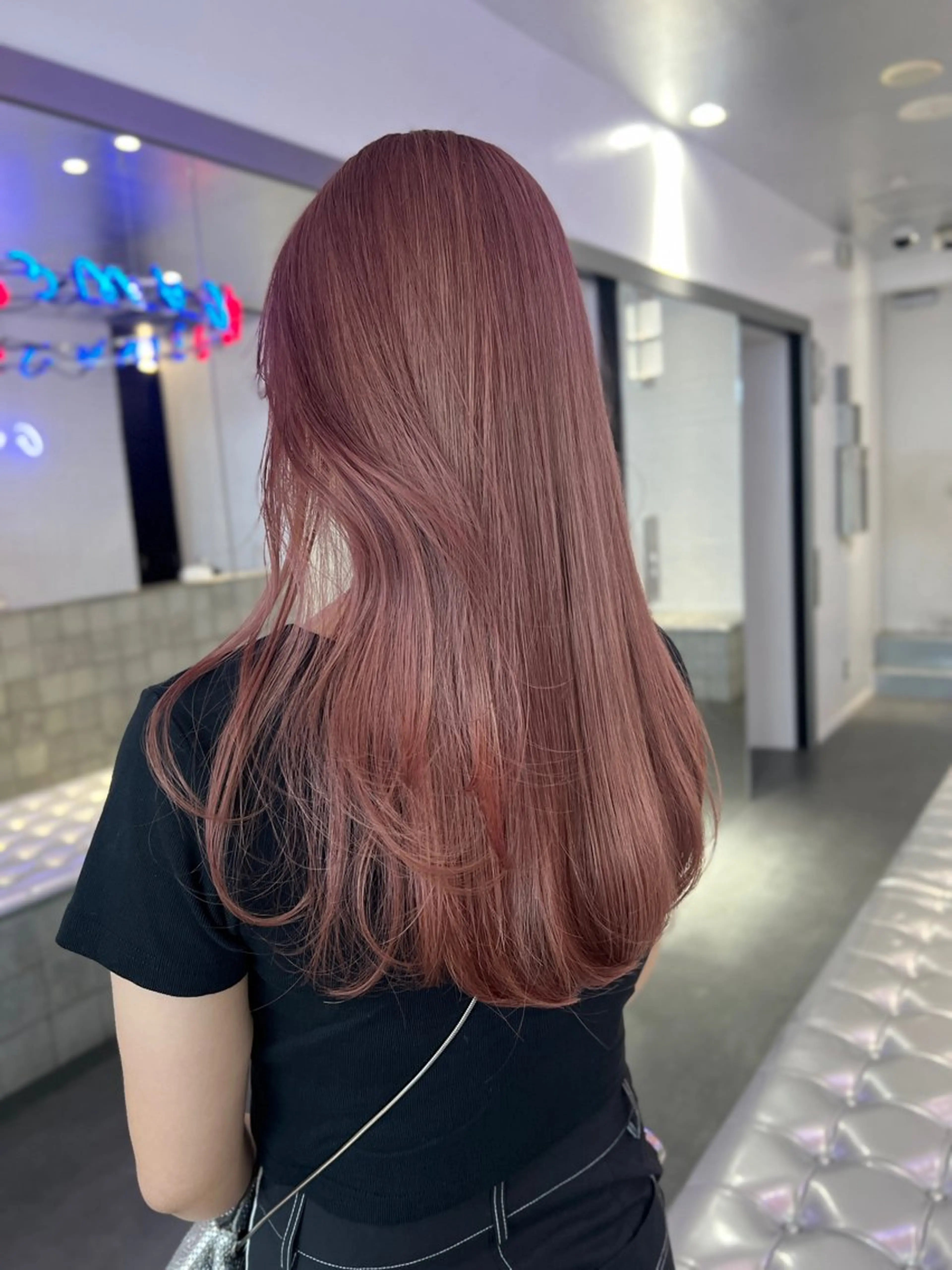 ロング カラー ブリーチ⏳艶カラー Natsukiのヘアスタイル