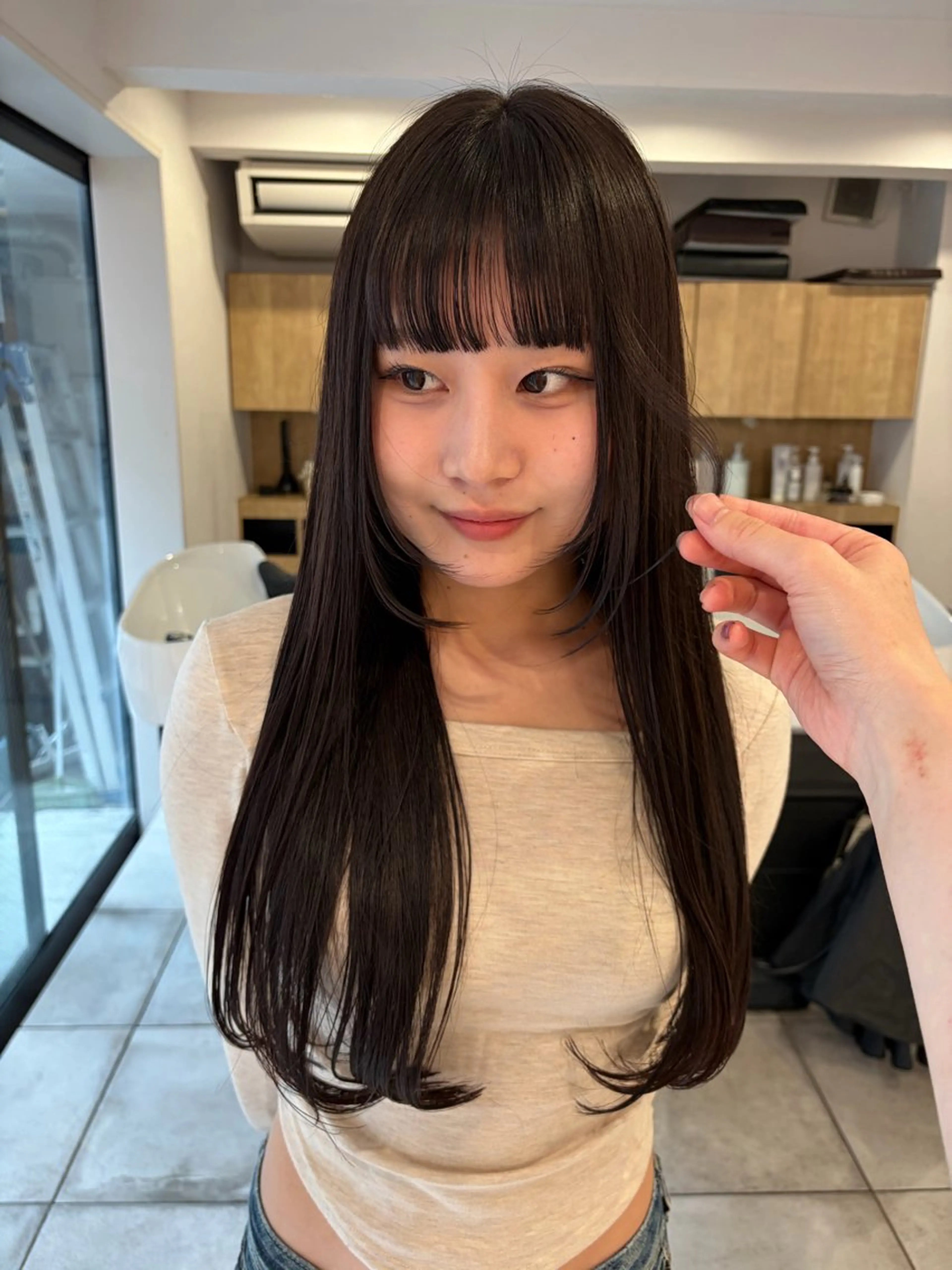 ミディアム 顔まわりレイヤー レイヤーカット rinka / enu河原町のヘアスタイル