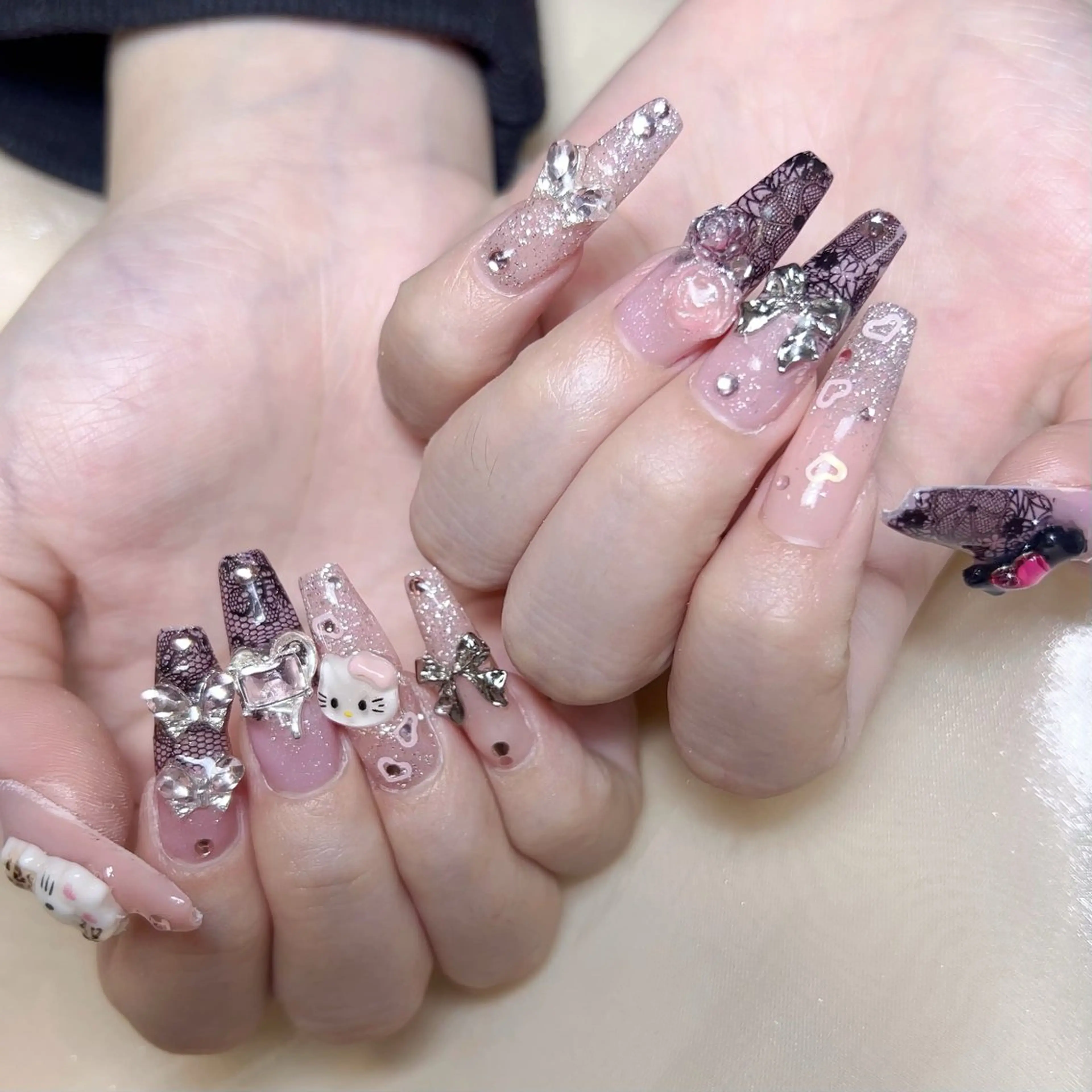 メンズ ネイル メンズ韓国風 アートネイル オーロラネイル ガーリー キラキラネイル ハンドネイル Nail salon 木にいるのネイルデザイン