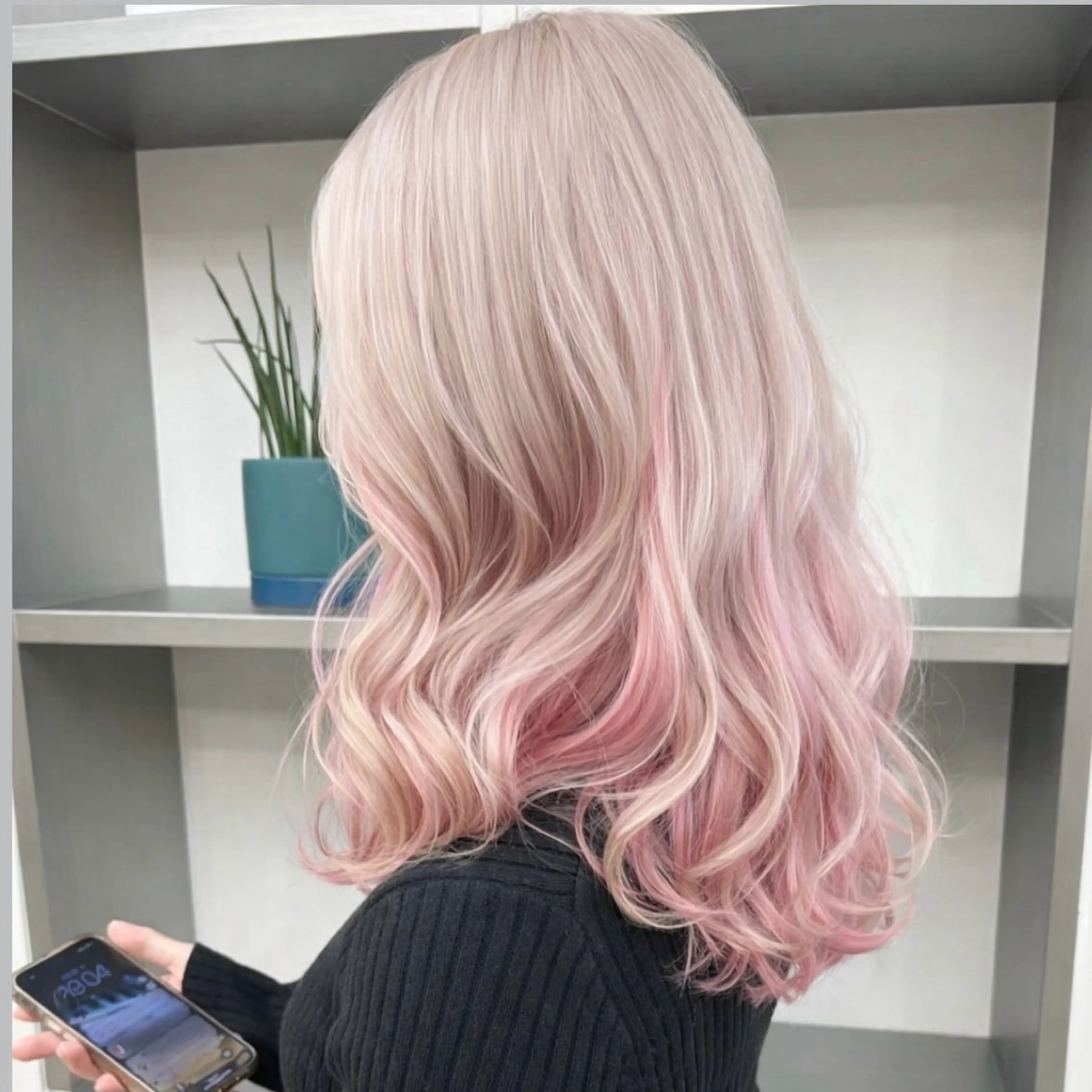 ロング カラー ヘアアレンジ ブリーチ ケアブリーチ ピンクカラー ヘアカラー トリートメント 🎨ハイトーン/ 切りっぱなし みつきのヘアスタイル