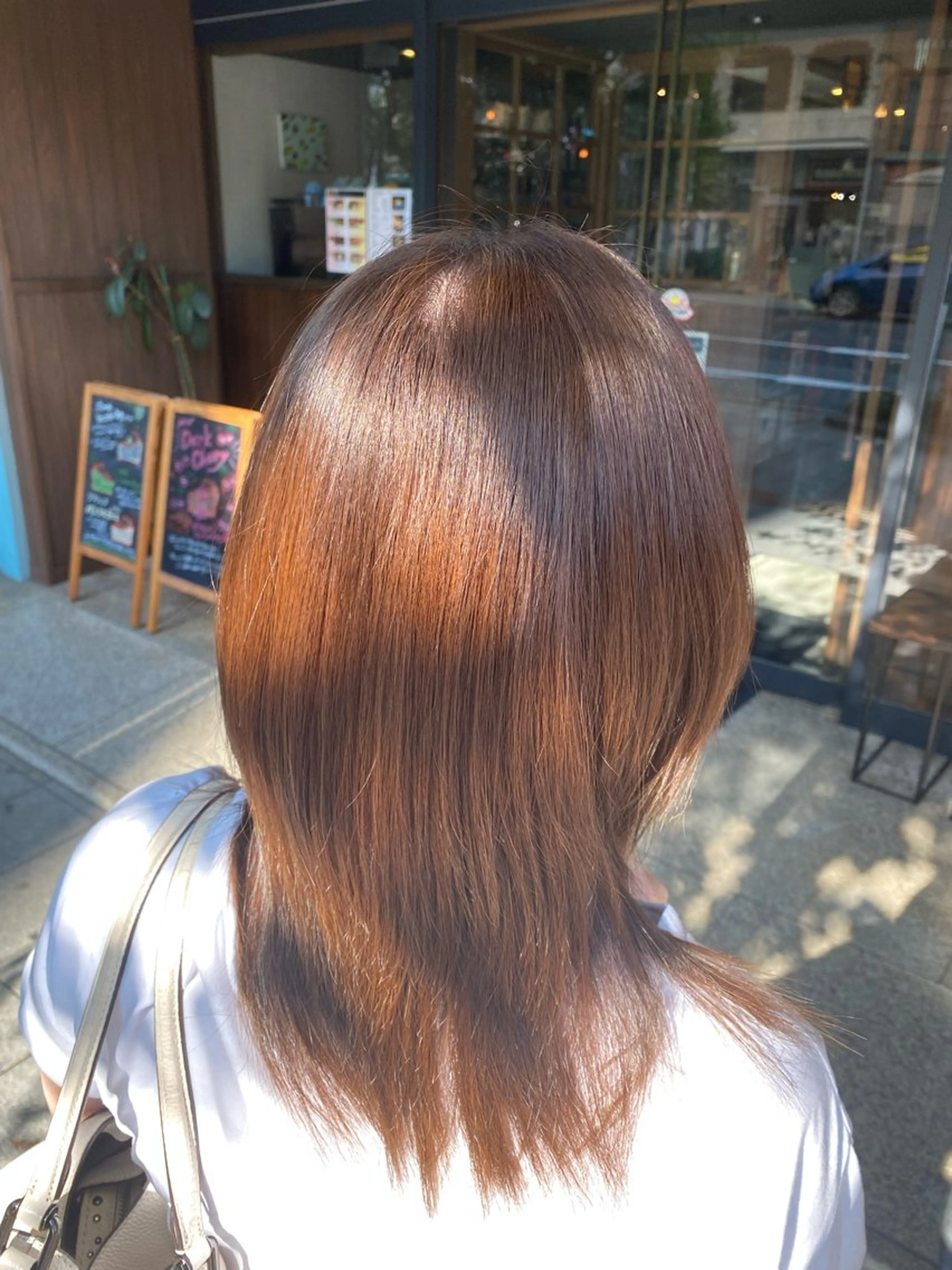 カラー 今枝莉菜 上品なツヤカラーのヘアスタイル