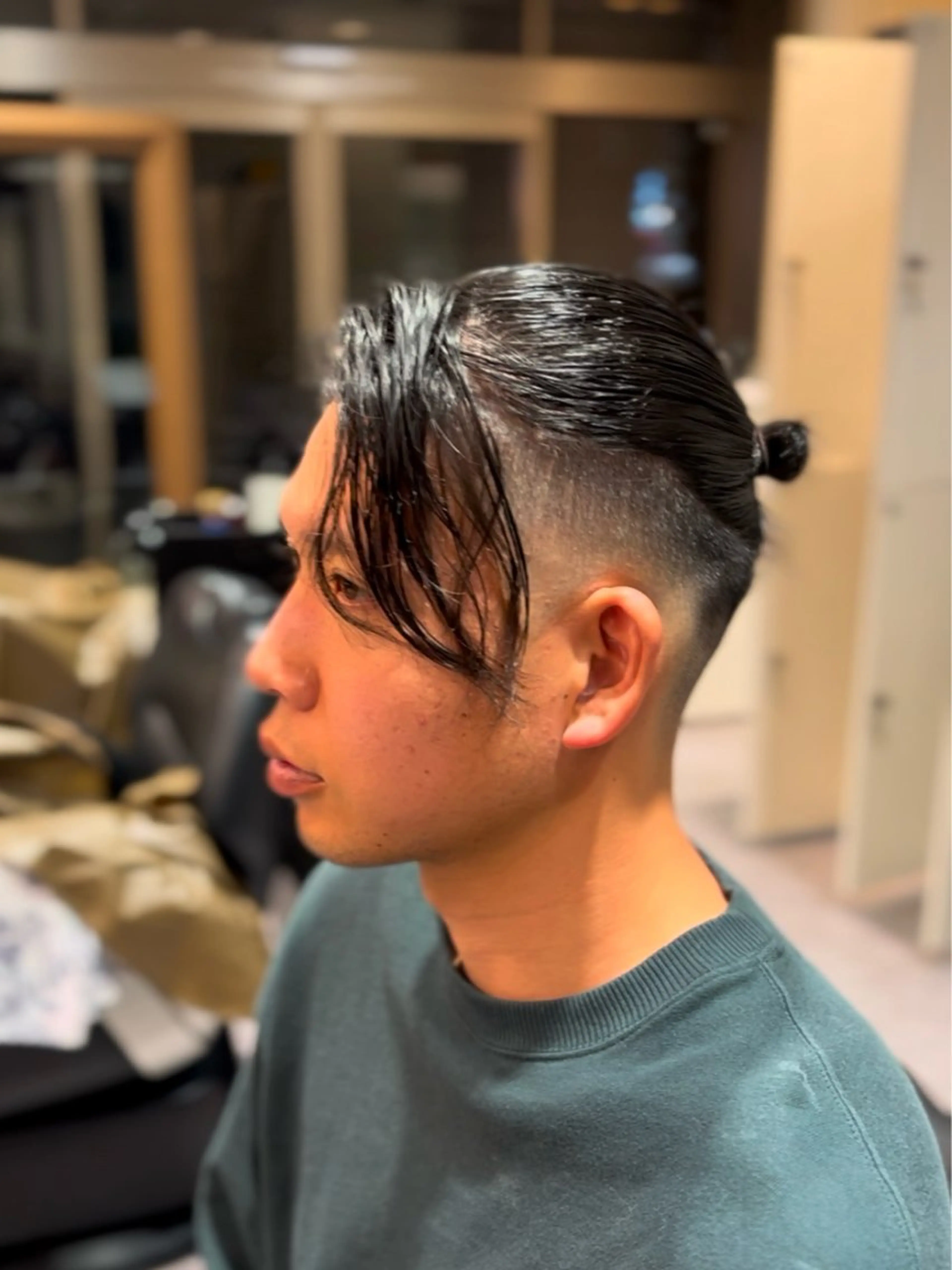 ショート メンズ フェードカット マンバンヘア カット 室田 あゆみのヘアスタイル