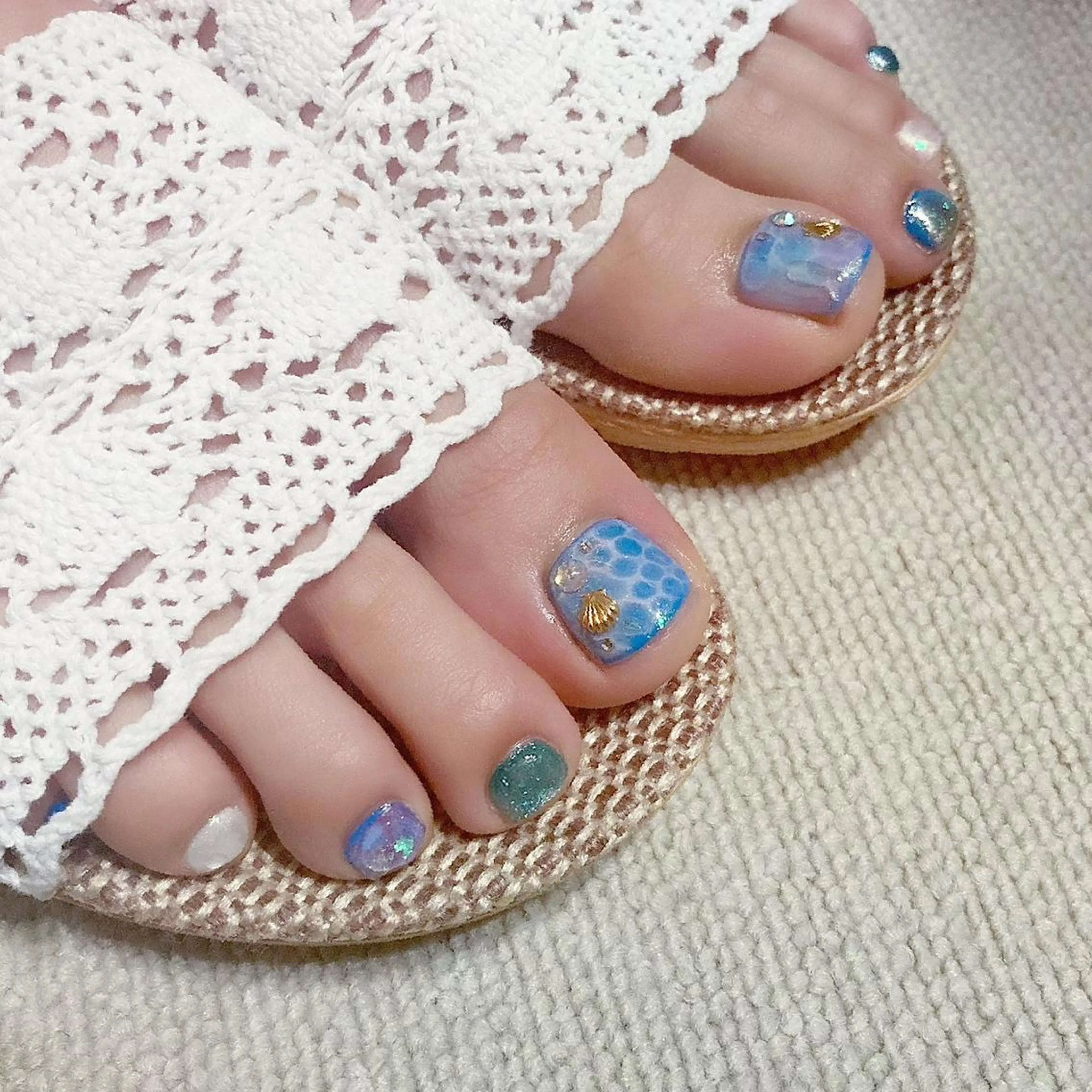 ネイル フットネイル NOI ROUGEのネイルデザイン