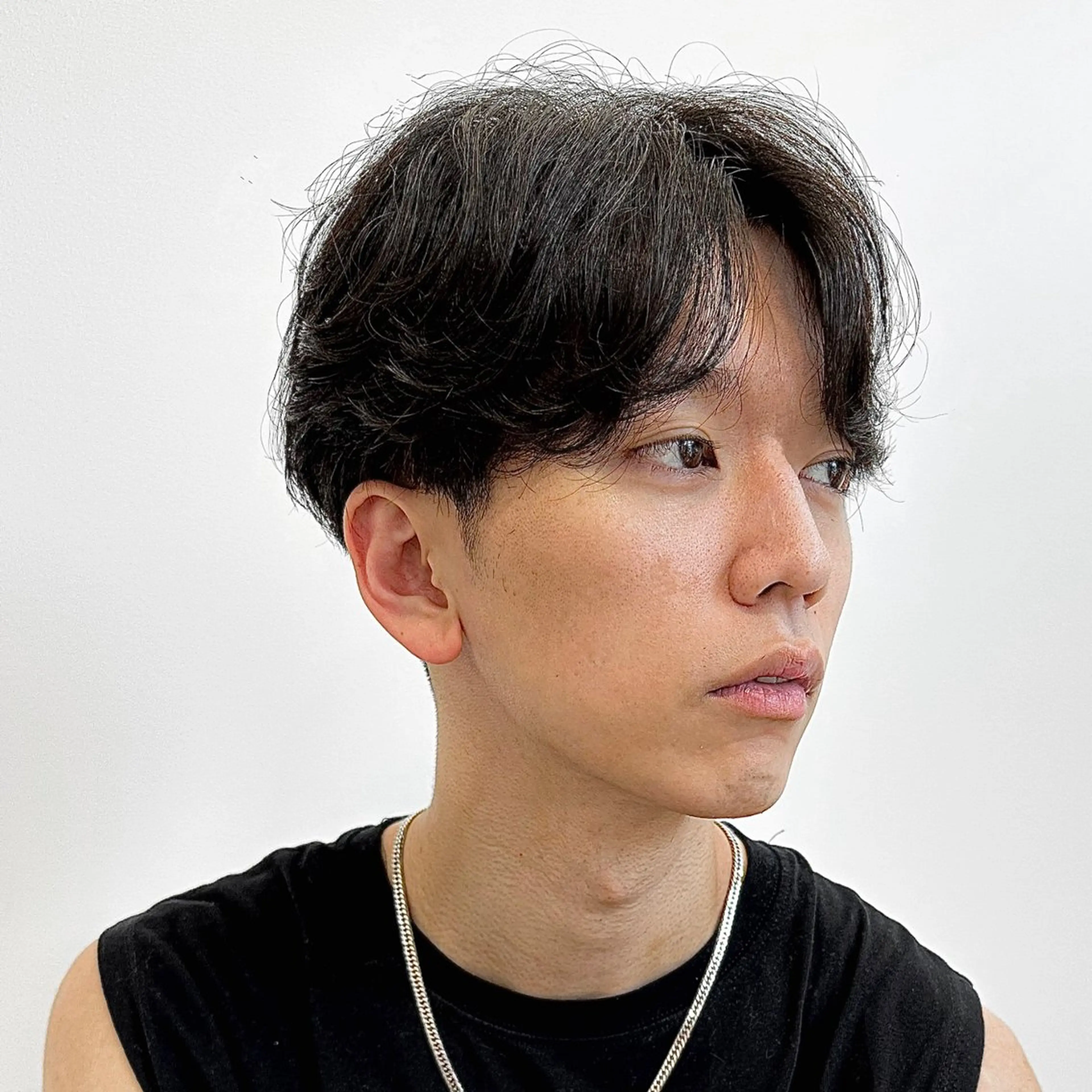 ショート カラー パーマ メンズ アップバング ダウンパーマ メンズ韓国風 メンズパーマ メンズツイストパーマ カット 朝楽メンズパーマ 🥇メンズカット吉田のヘアスタイル