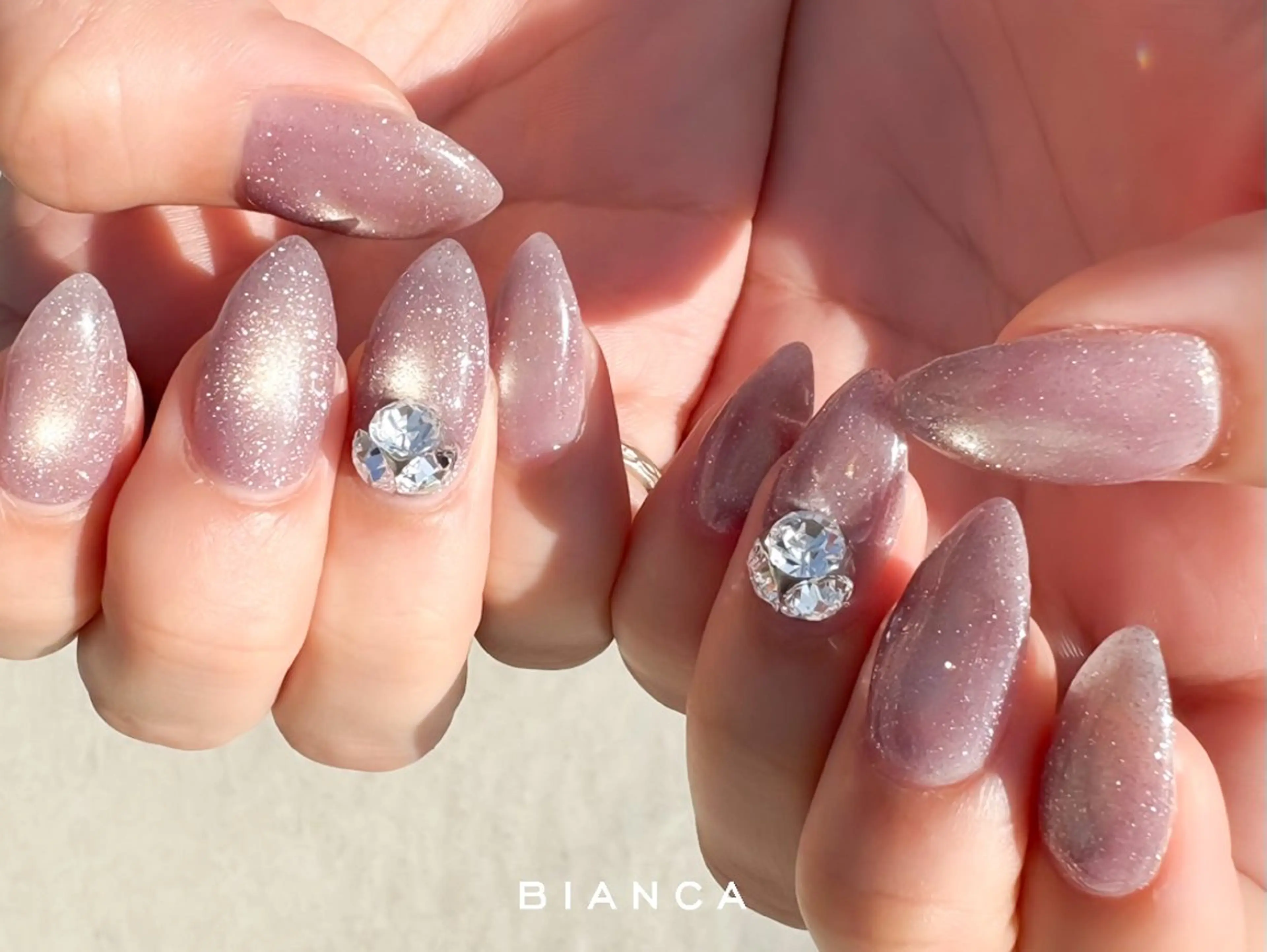 ネイル フラッシュネイル フラッシュマグ ストーンネイル ハンドネイル Bianca浦和西口 ⭐mitoのネイルデザイン