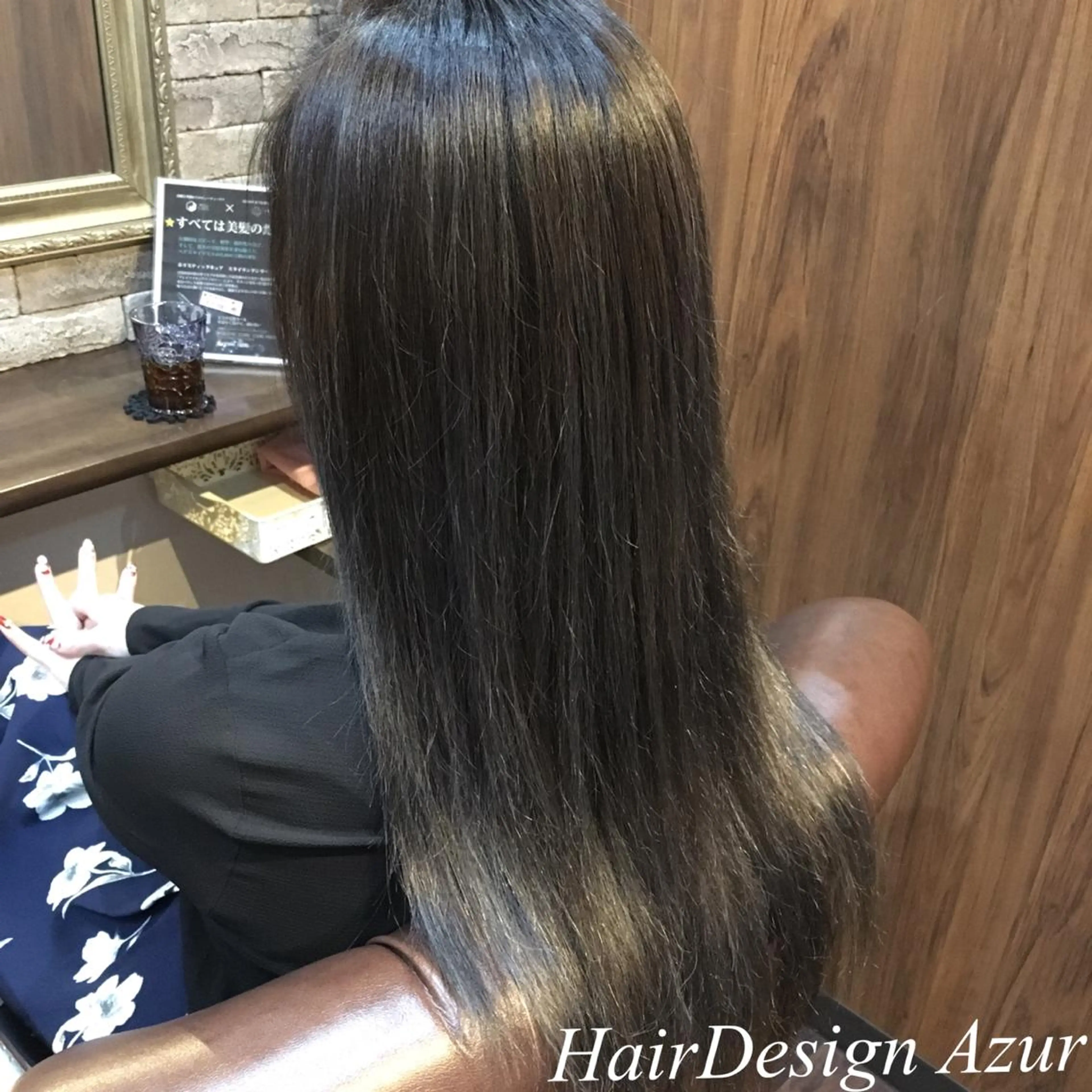 ロング カラー HairDesign Azurのヘアスタイル