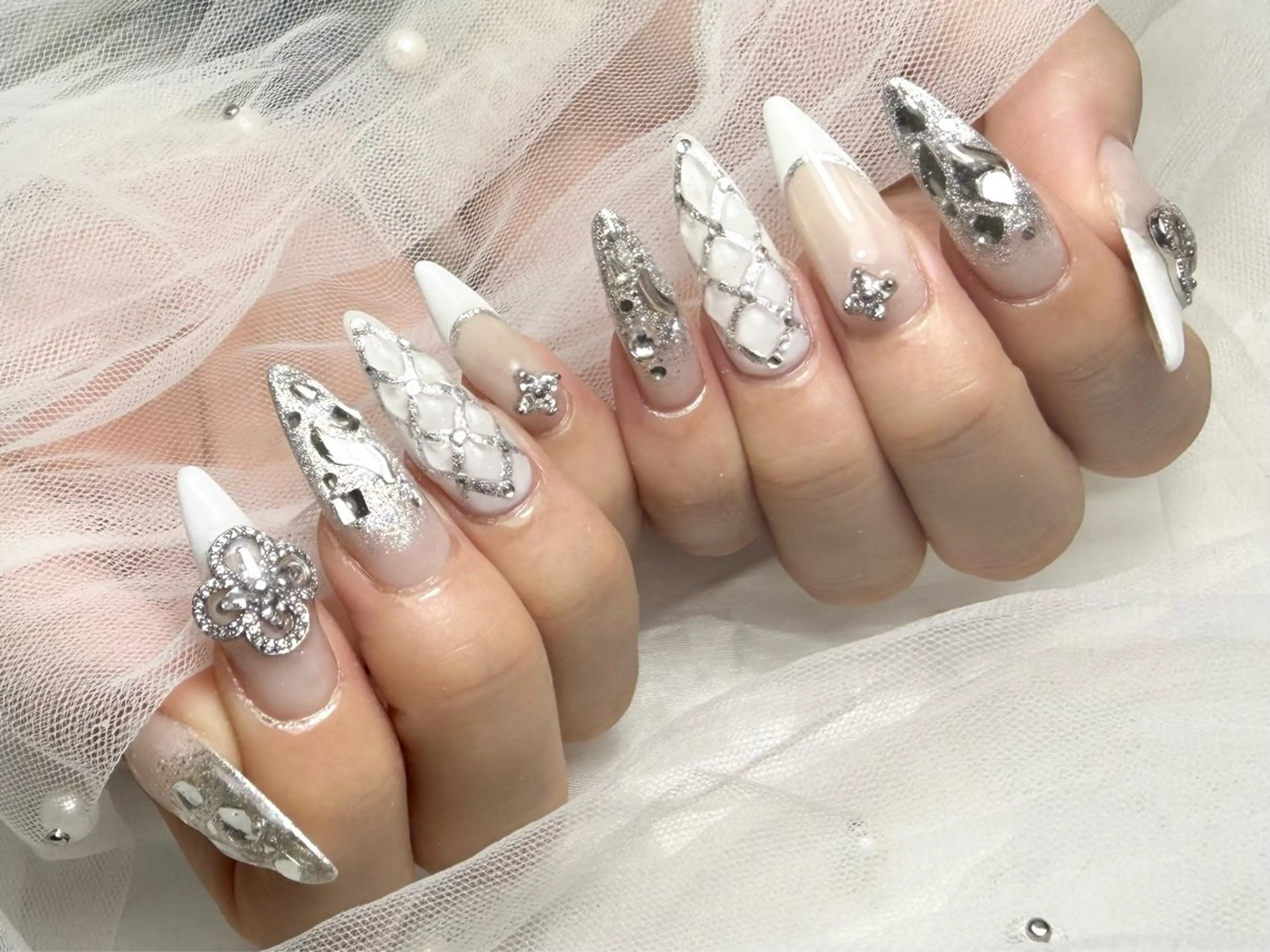 【オフ・ケア込み】チップ10本長さだしアートし放題✨️パーツ🤍つけ放題コース💅オフなし❌の写真