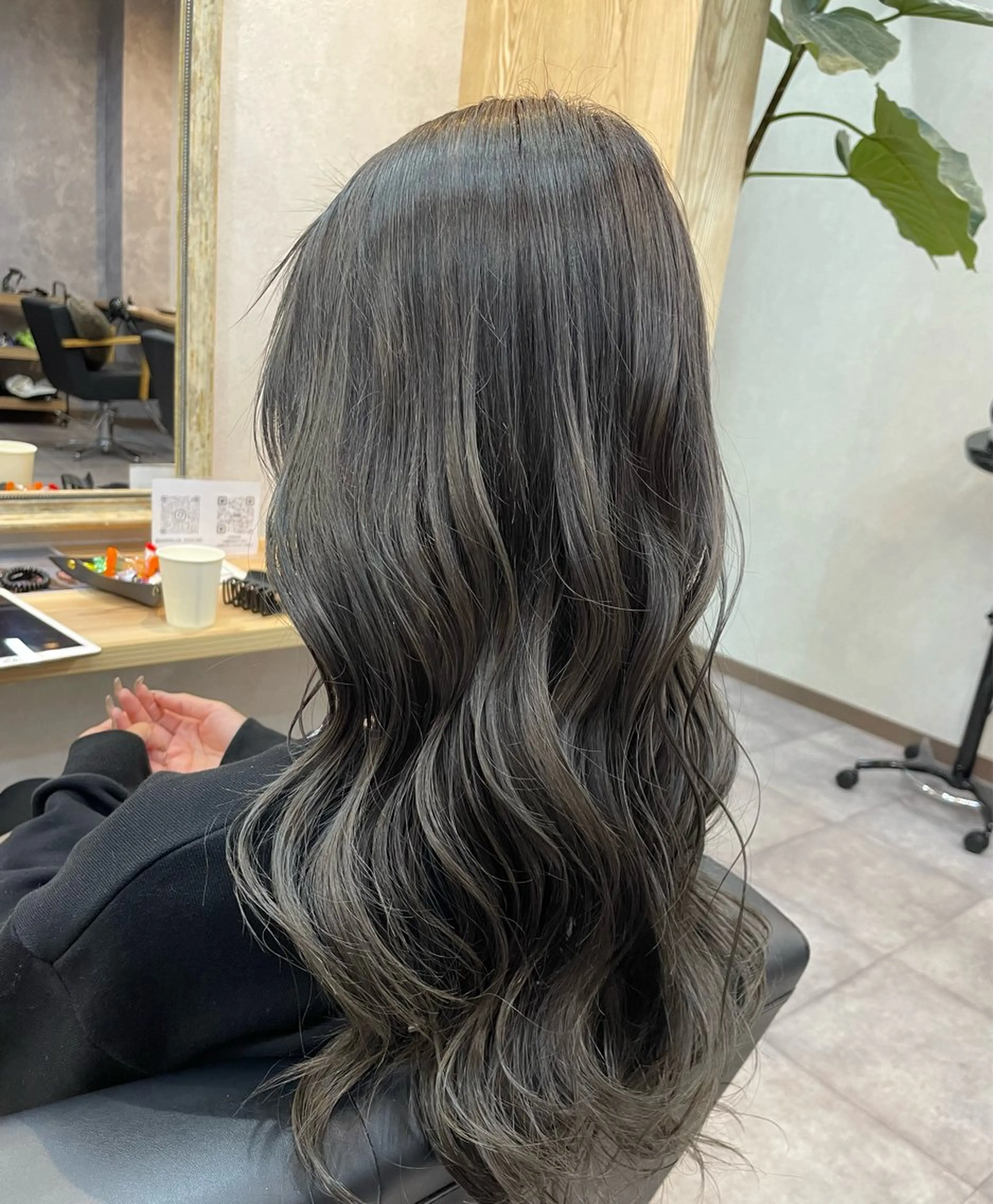 カラー グラデーションカラー ショートカット募集中 クワバラのヘアスタイル