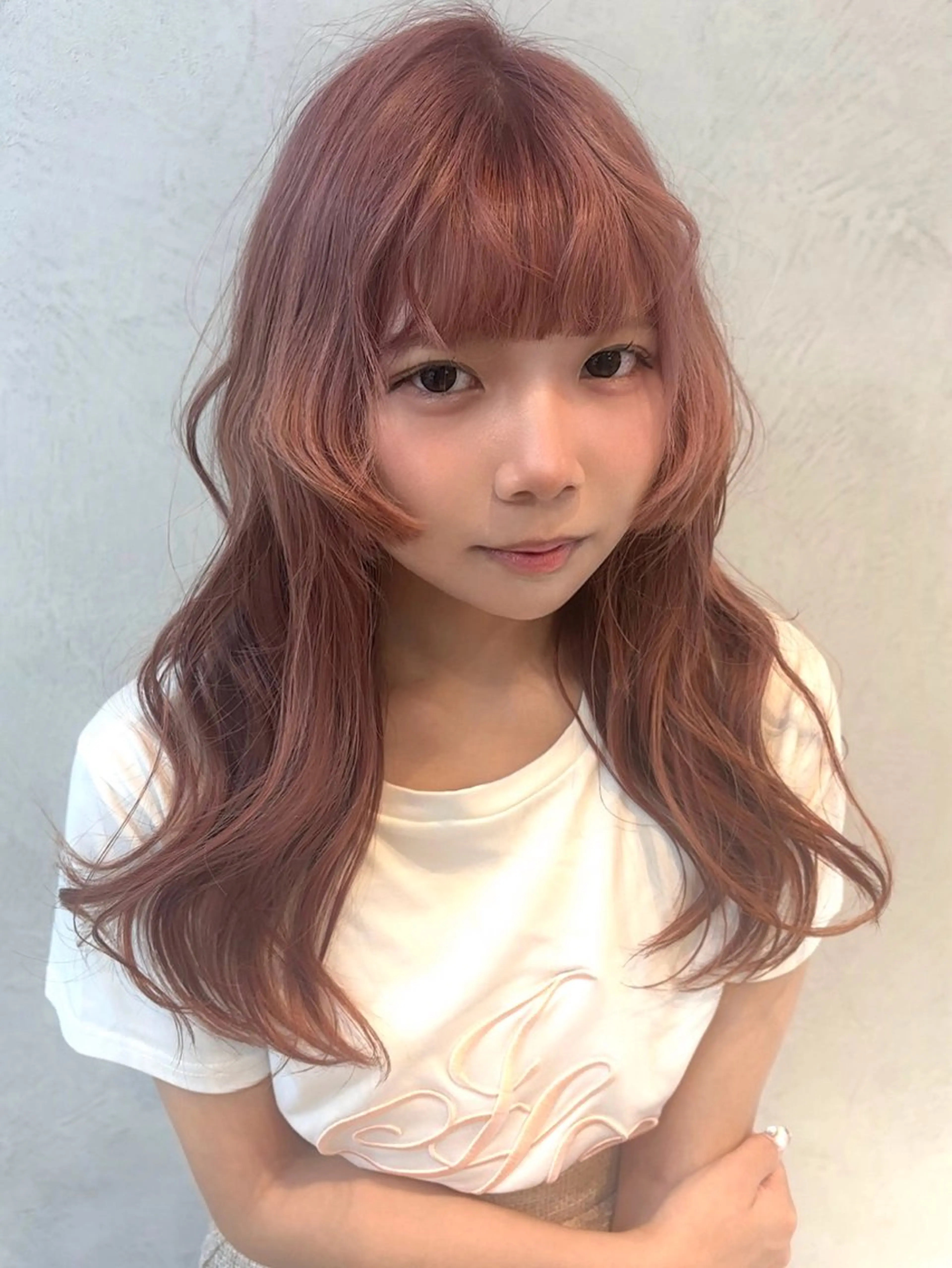 セミロング 韓国風ヘア ヘアカラー KAMIHIRA RINAのヘアスタイル