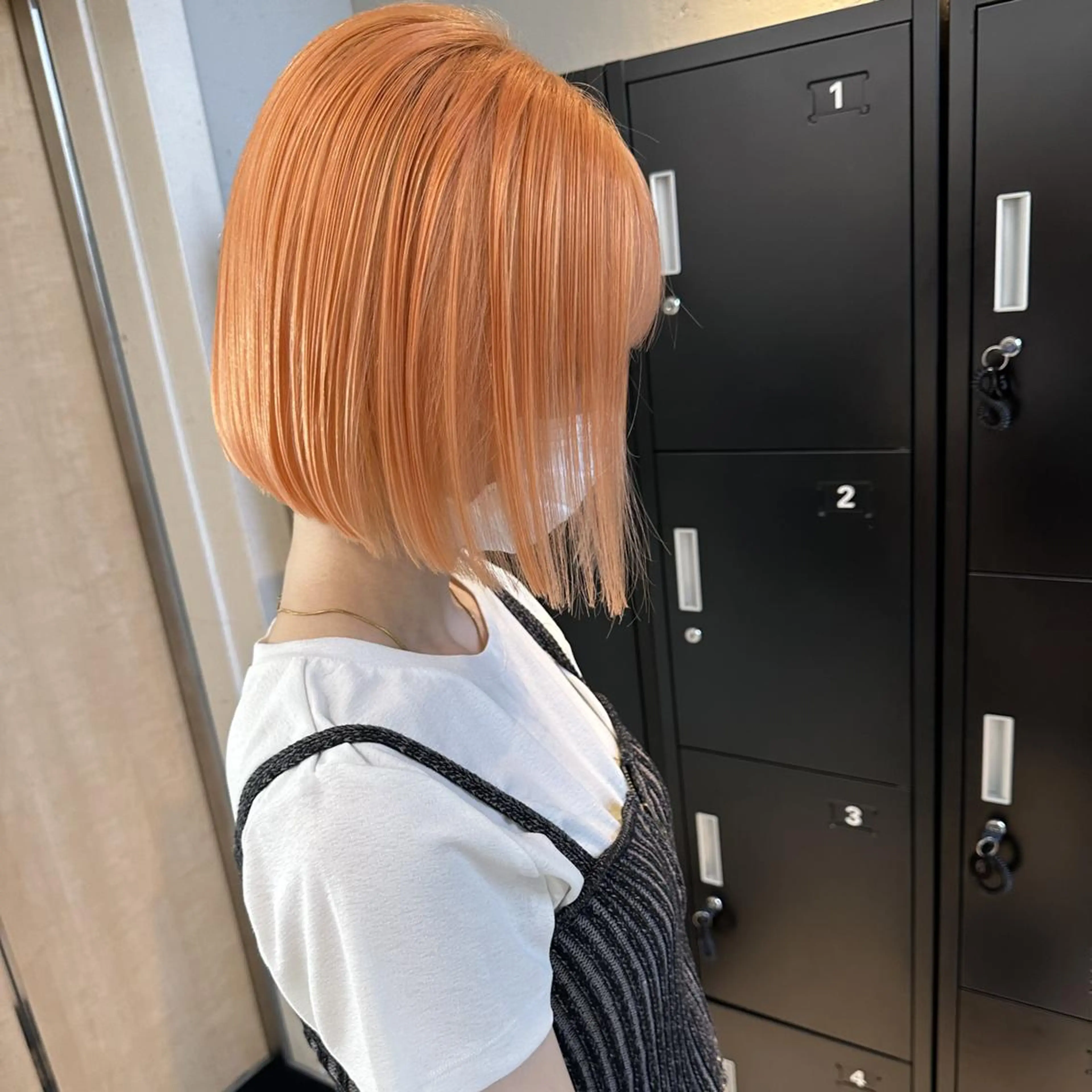 カラー ミディアム ブリーチ ケアブリーチ ハイトーンカラー オレンジ ヘアカラー ハイトーン😺艶 ✨ブリーチ✨透明感のヘアスタイル