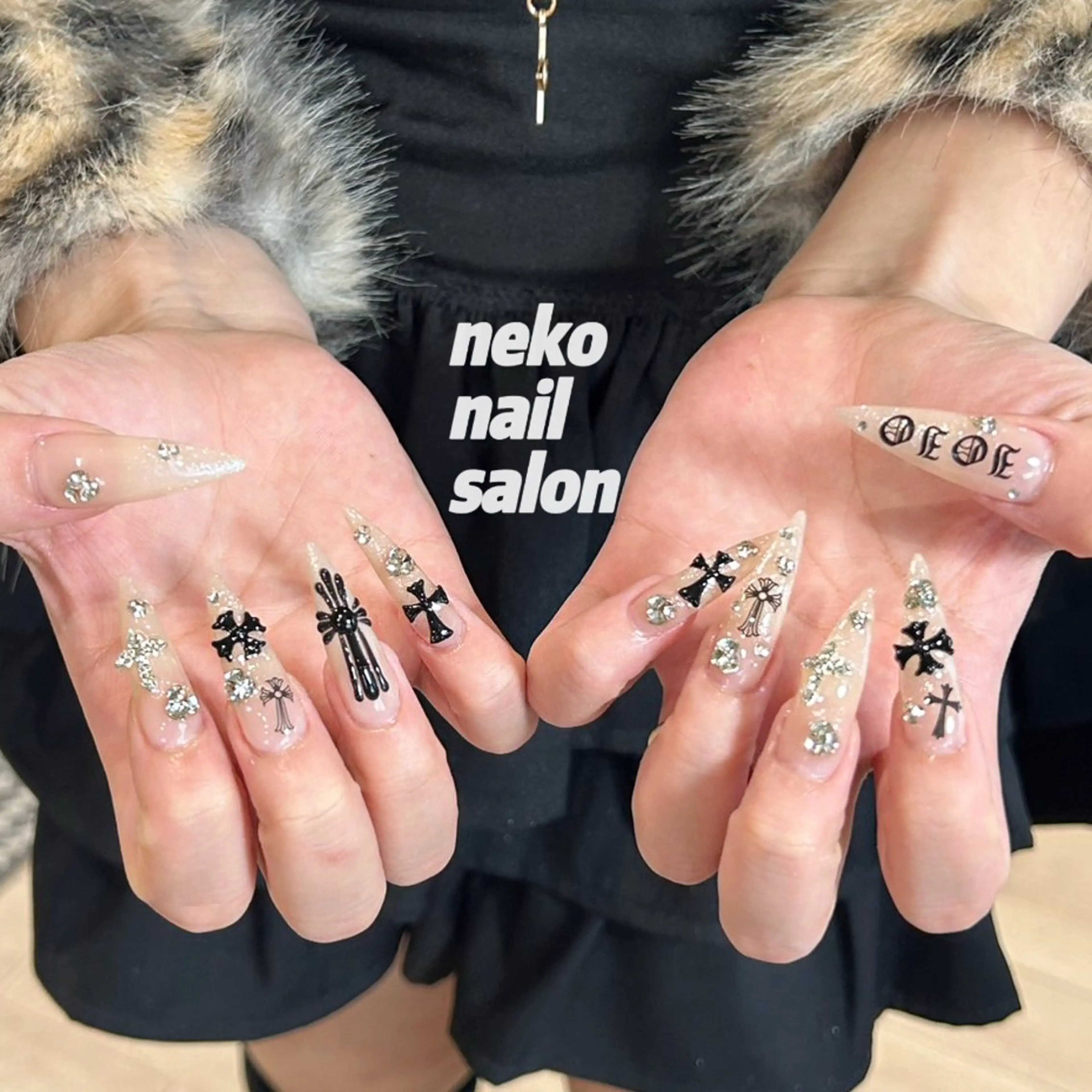 ネイル キラキラネイル ロングネイル ハンドネイル neko nailのネイルデザイン