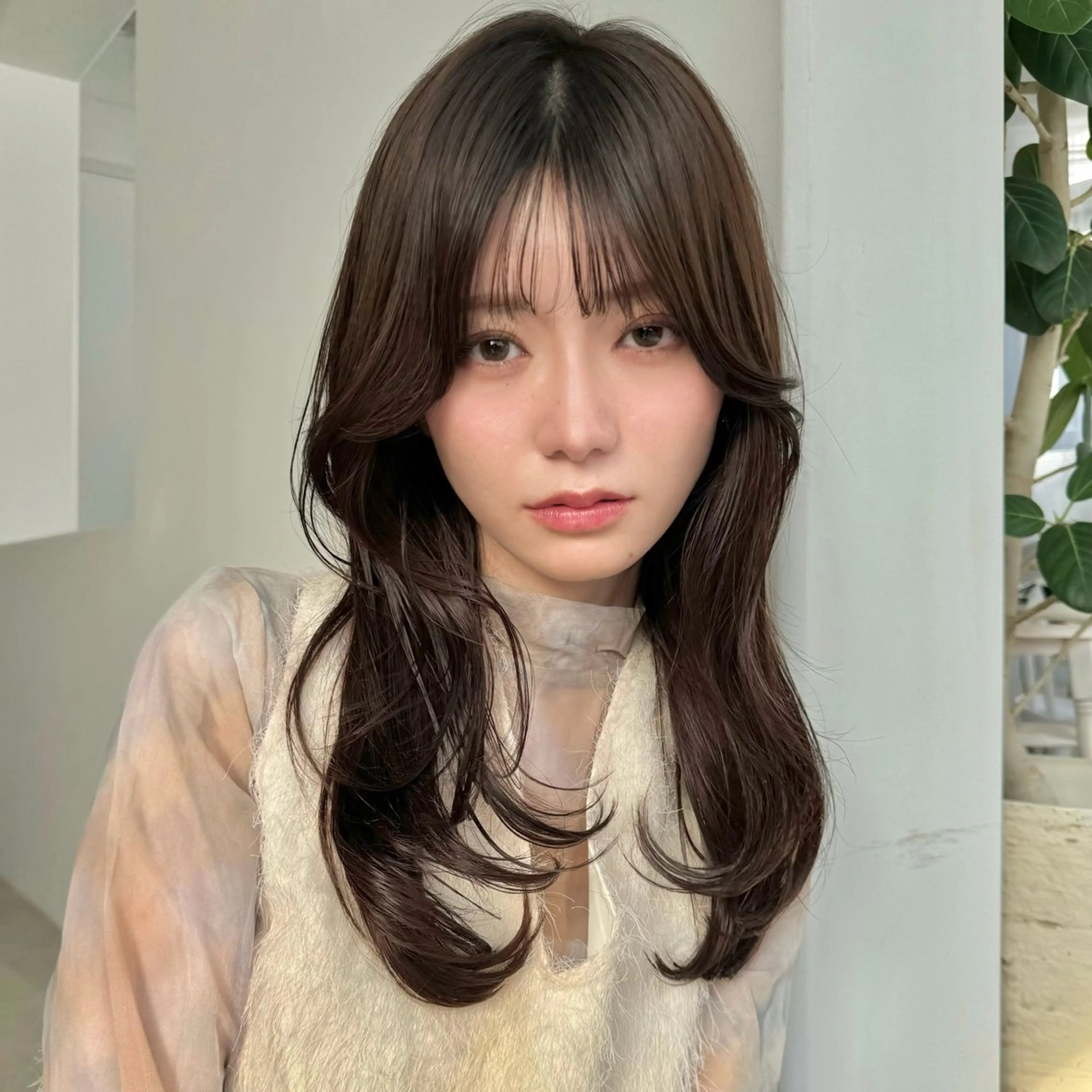 【 人気No.2 】韓国風🇰🇷レイヤーカット＋シルク艶カラー＋4stepトリートメント♡の写真