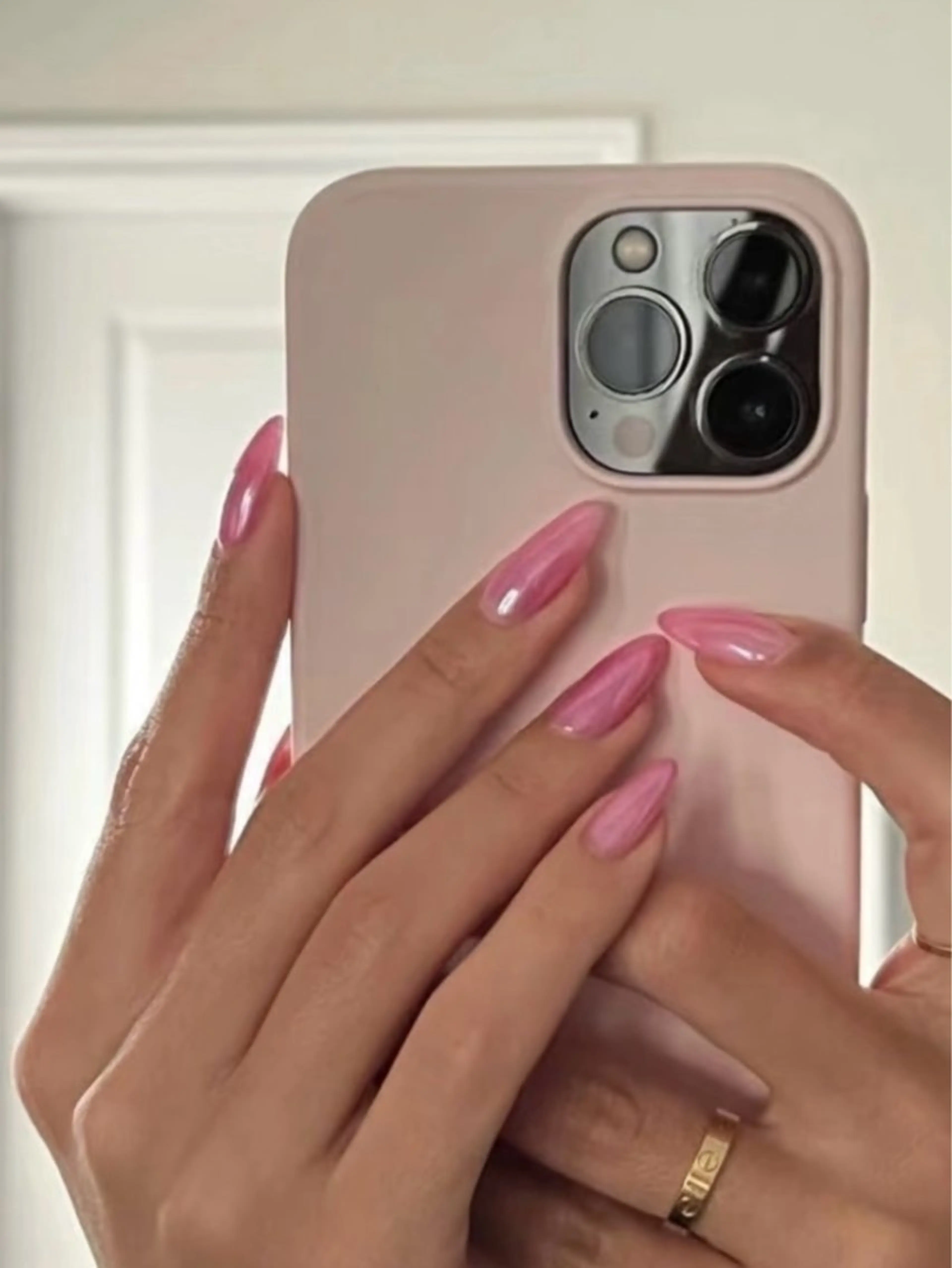 ネイル ハンドネイル キン グミのネイルデザイン