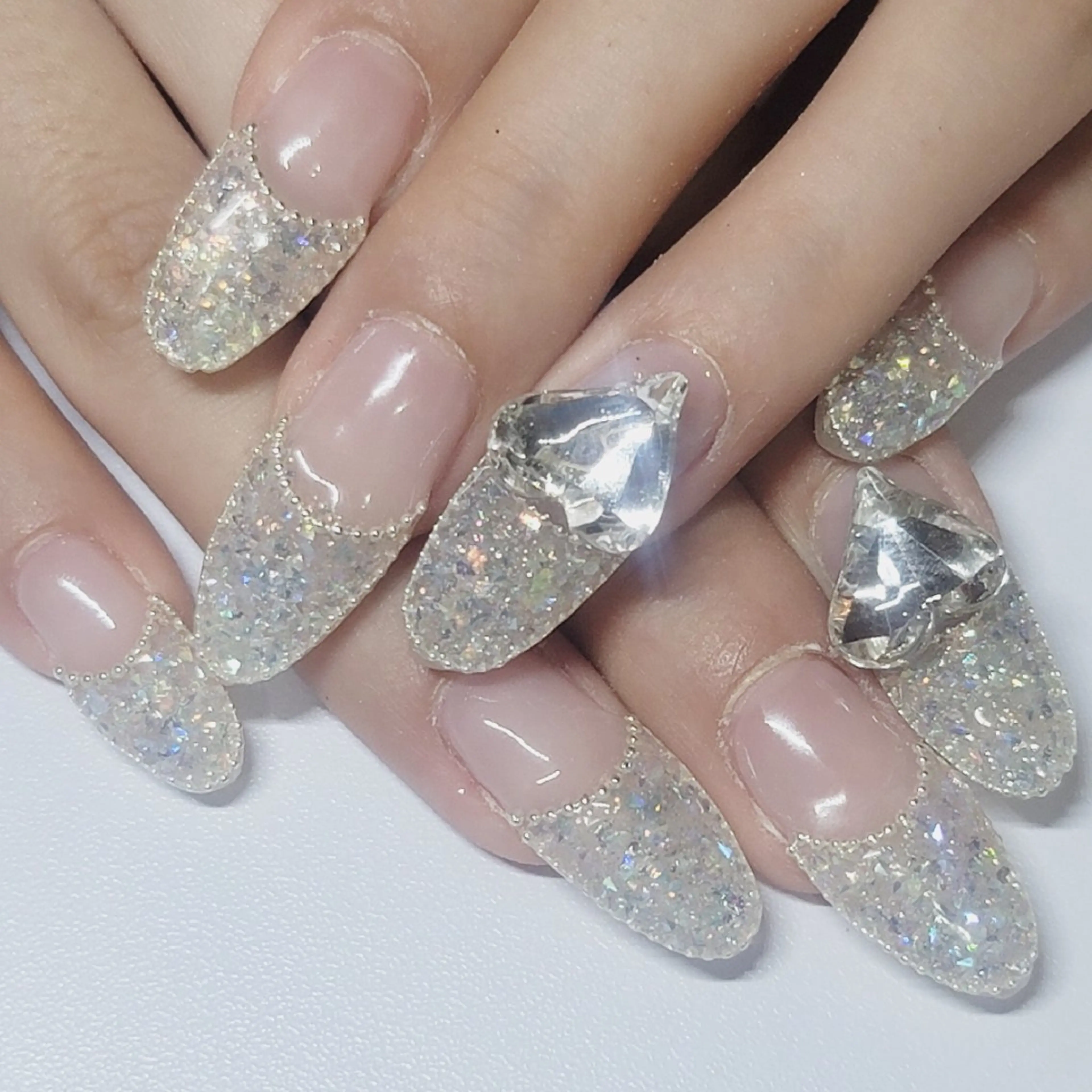 ネイル アートネイル フレンチネイル キラキラネイル 持ち込み ワンカラーネイル ハンドネイル よしだ ひろきのネイルデザイン