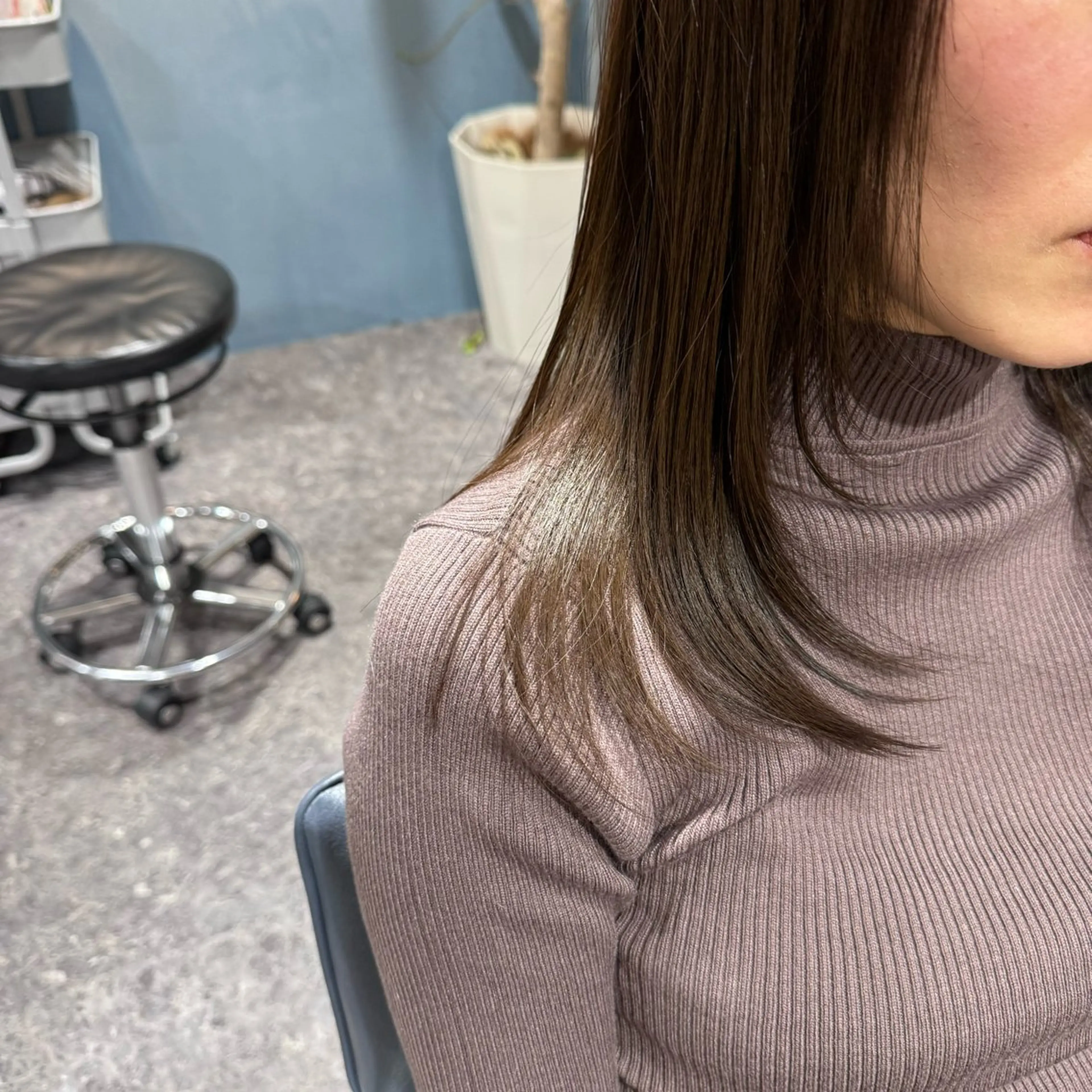 セミロング カラー ブリーチ イルミナカラー 髪質改善 縮毛矯正 カット ヘアカラー トリートメント OAK 中目黒のヘアスタイル