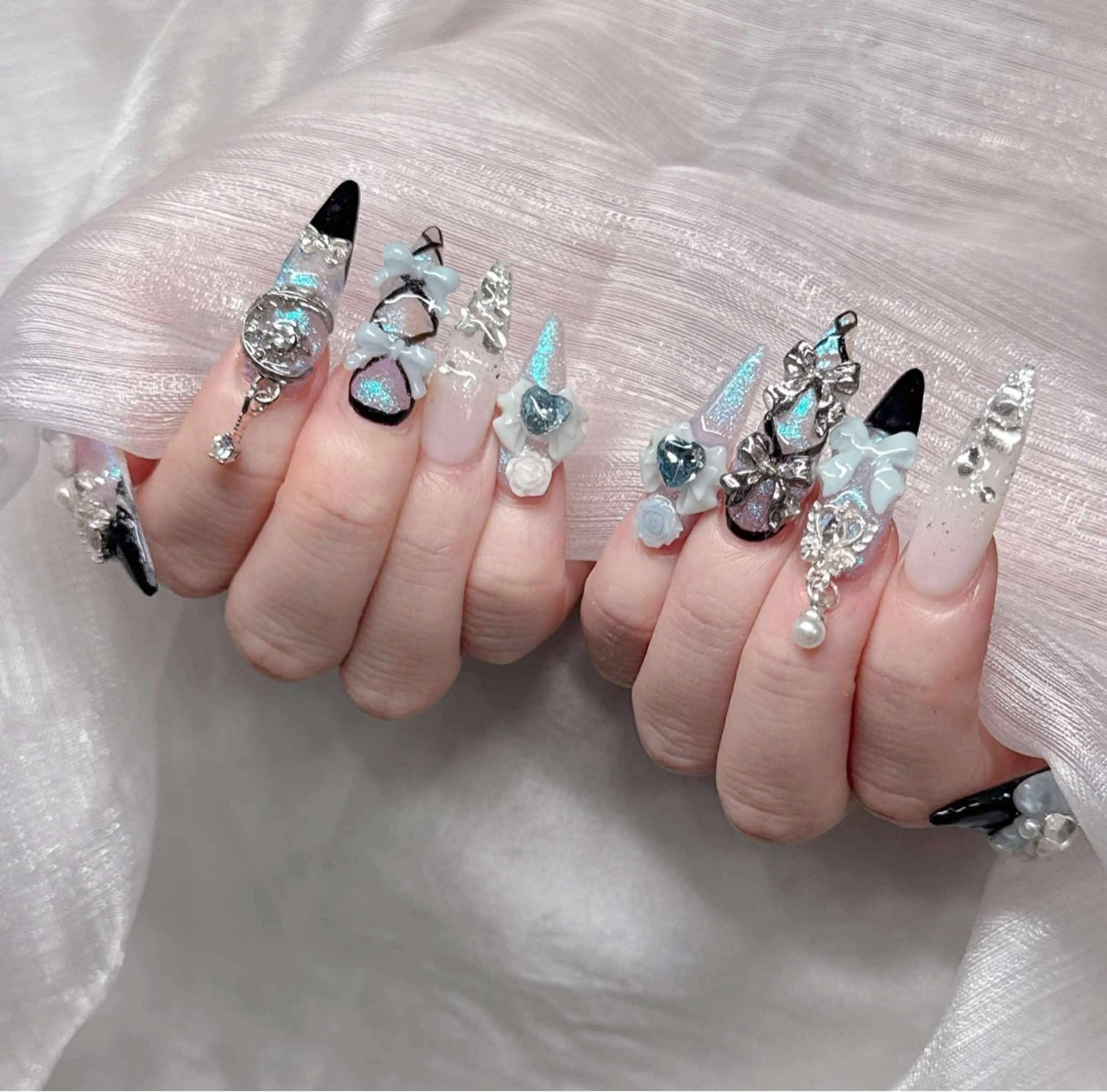 ネイル ハンドネイル Lee Nailsのネイルデザイン