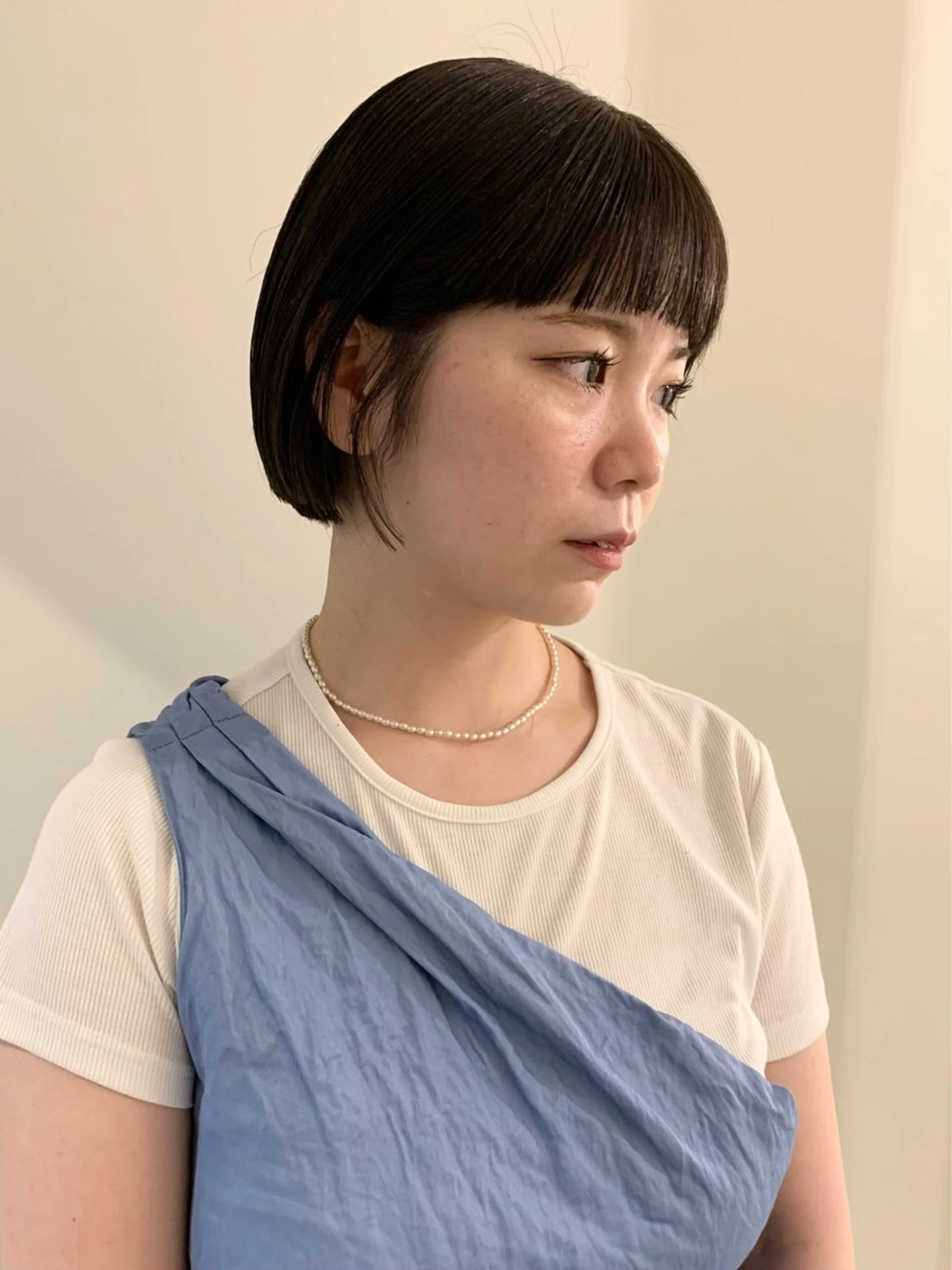 ミディアム カラー ボブ ワイドバング カット ヘアカラー トリートメント 落合希 Olivebeigeのヘアスタイル