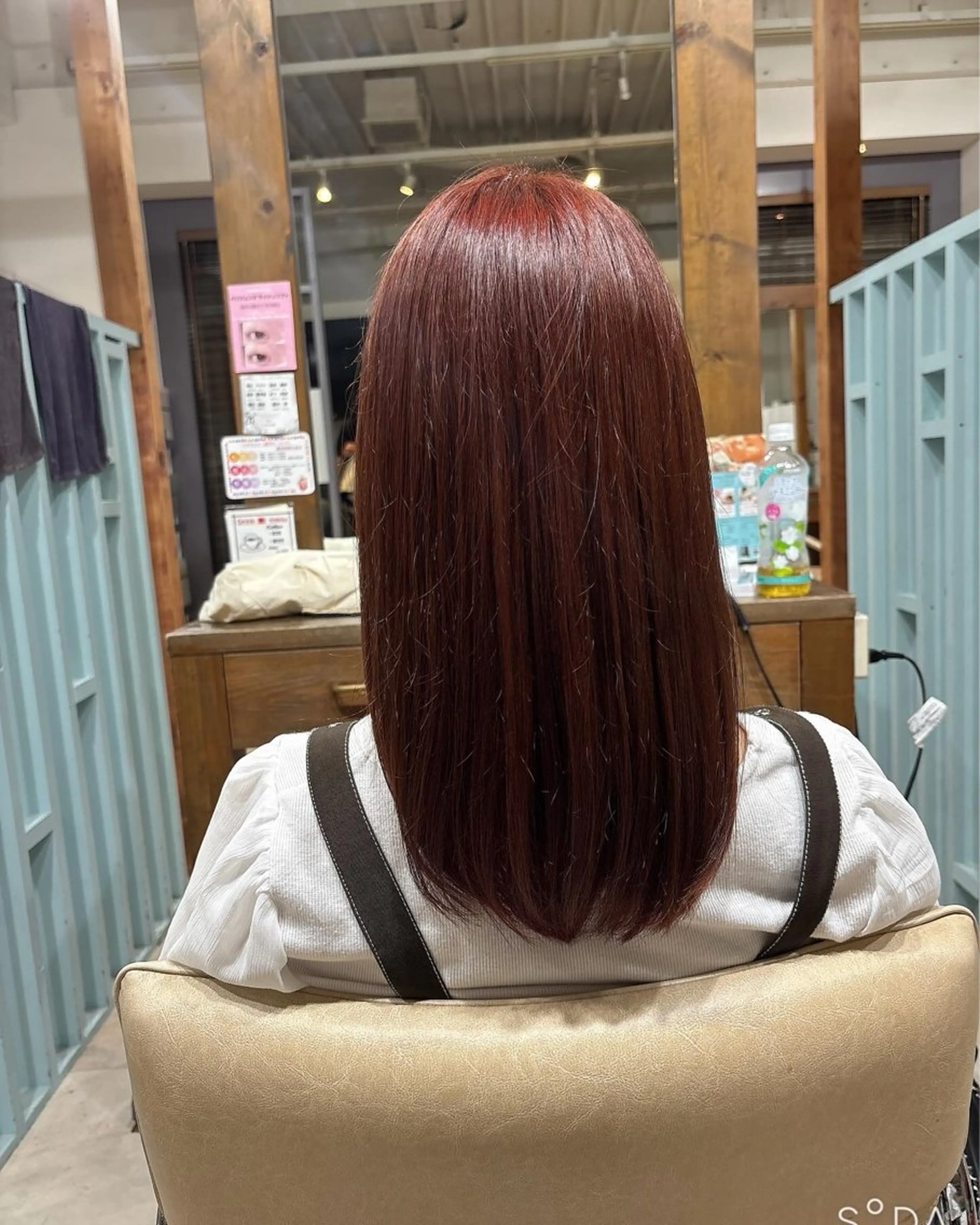 カラー 宮嵜 麻樺のヘアスタイル