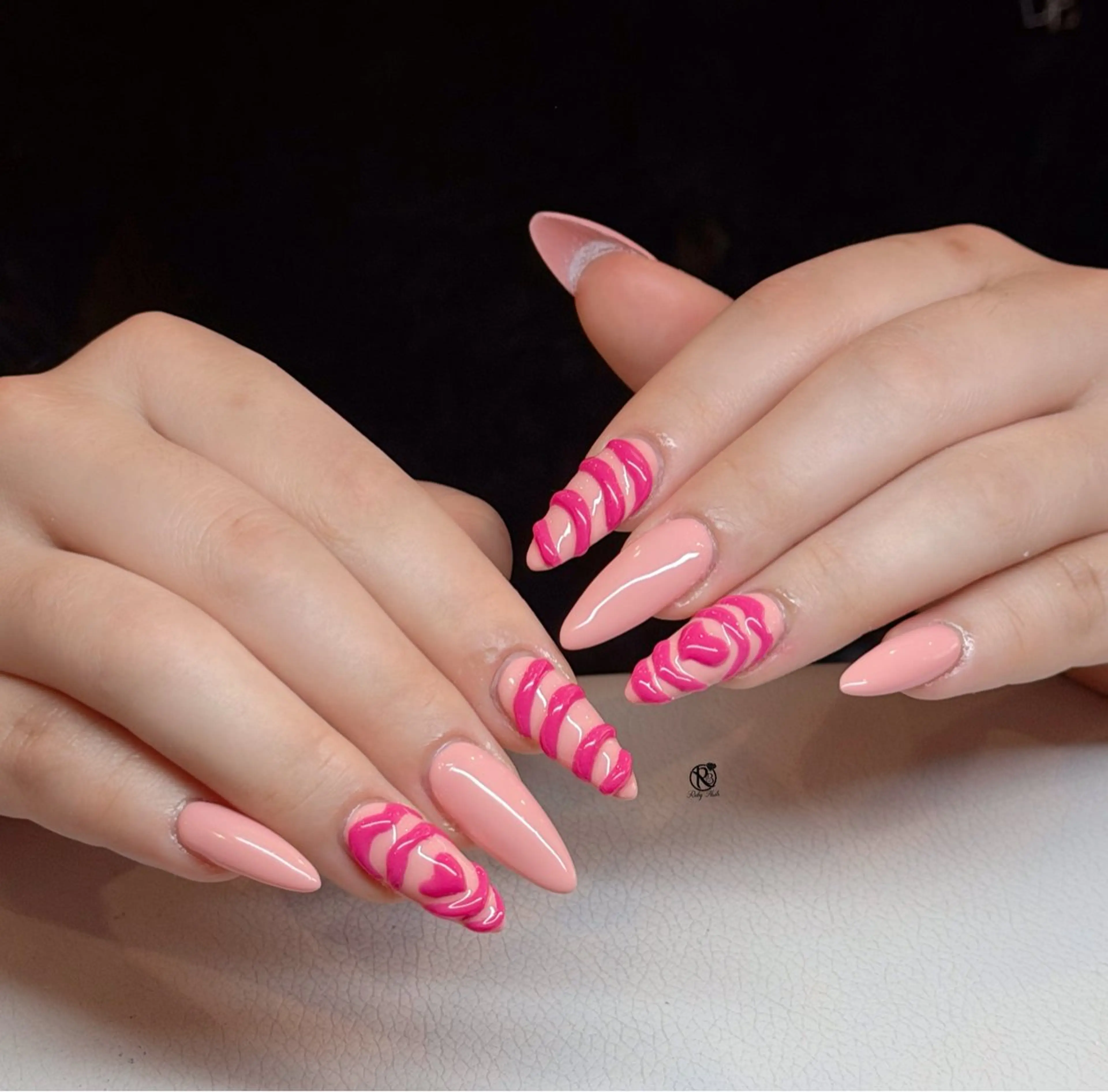 ネイル ボルドー ブラウン チークネイル ドット フットネイル ハンドネイル RUBY Nail Salon[霞ヶ関店]所属・Ruby Nail 霞ヶ関店のネイルデザイン