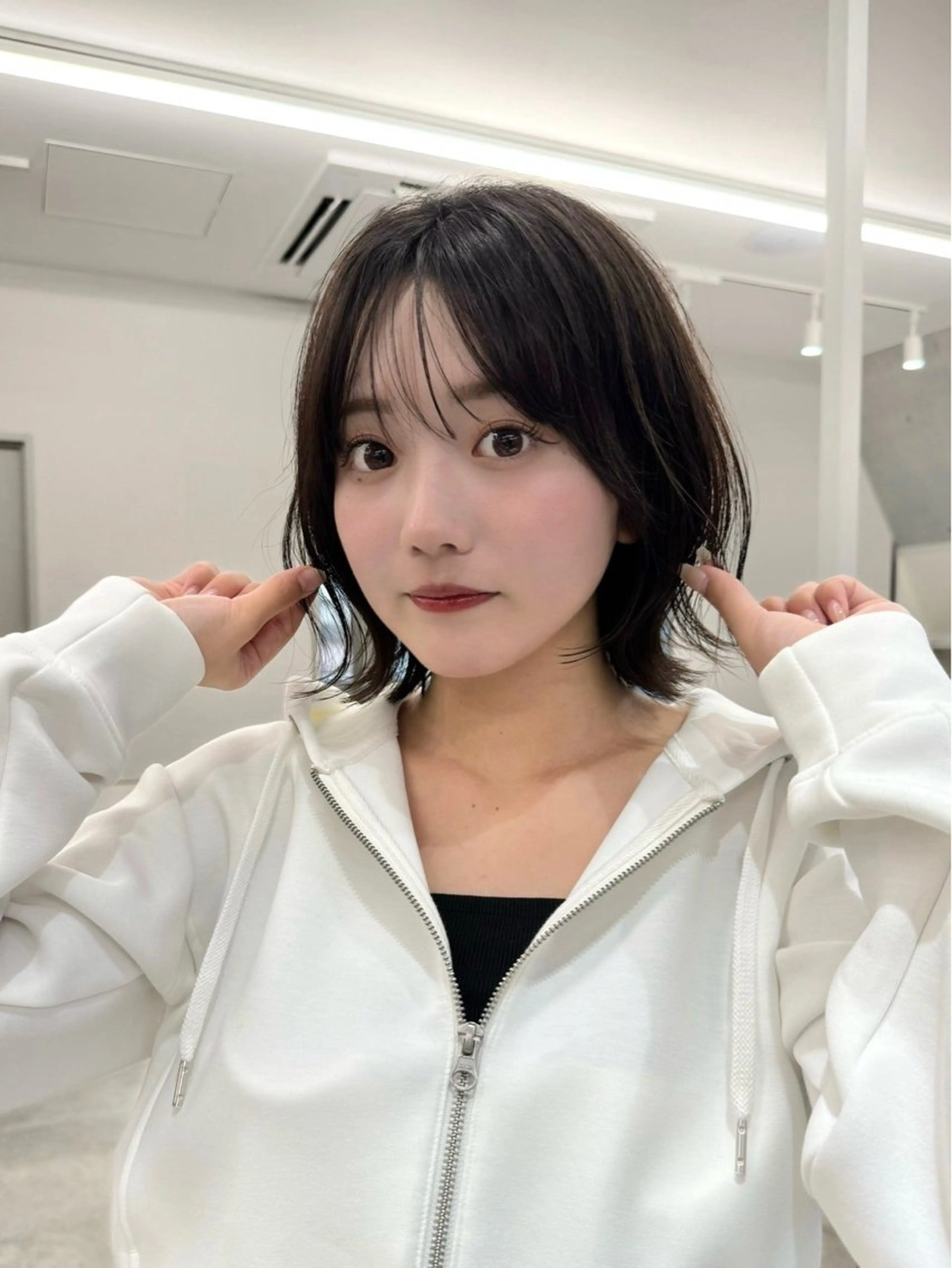 ショート sand池袋所属・似合わせボブカット ISAKIのヘアスタイル