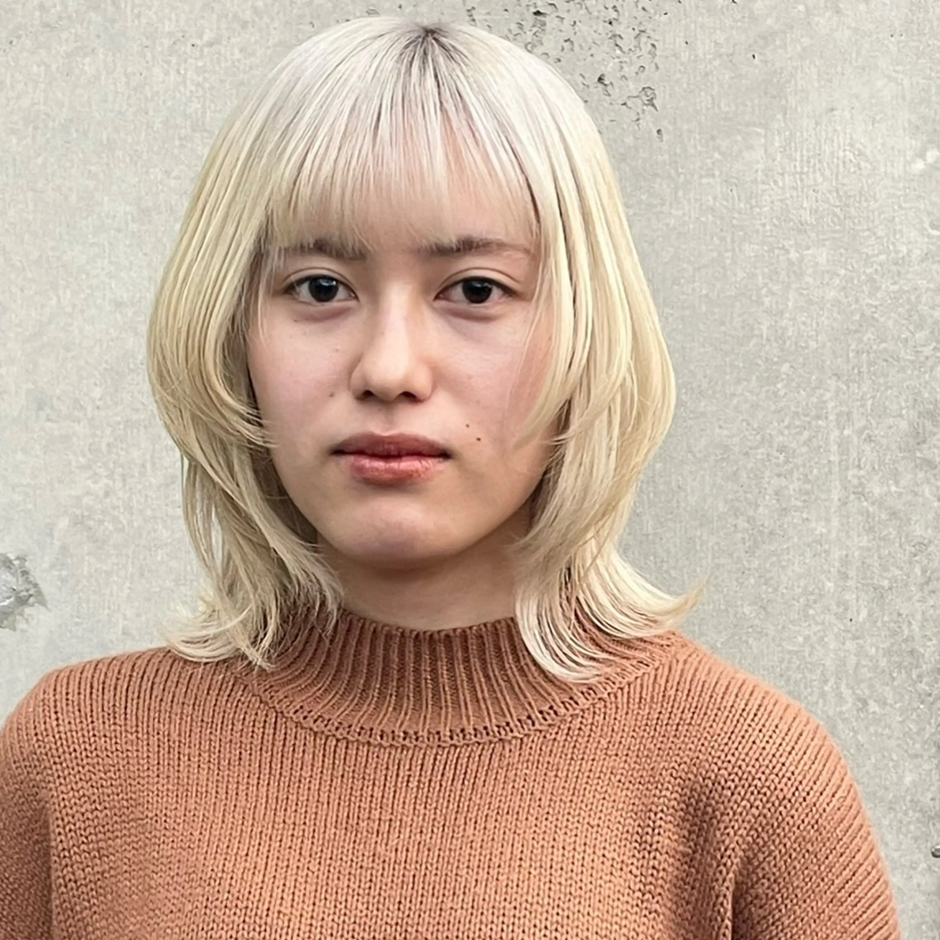 ミディアム カラー ベージュカラー ブリーチ ホワイトベージュ ウルフカット カット ヘアカラー トリートメント ヘアセット ✂︎ウルフ・ショート ✂︎MIKUNIのヘアスタイル