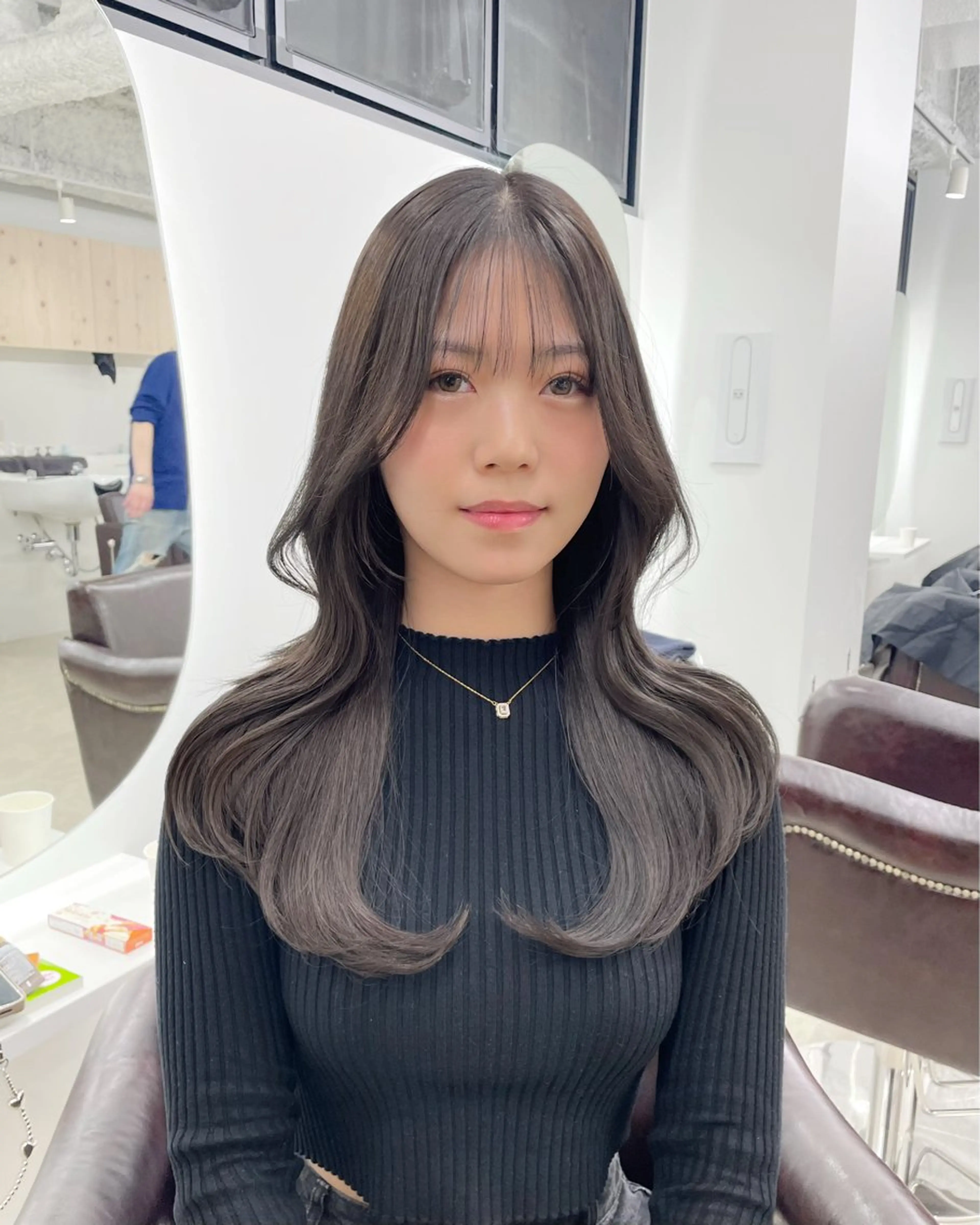 ロング カラー カット ヘアカラー トリートメント ヘアセット 新宿/韓国ヘア/ 髪質改善ストレートのヘアスタイル