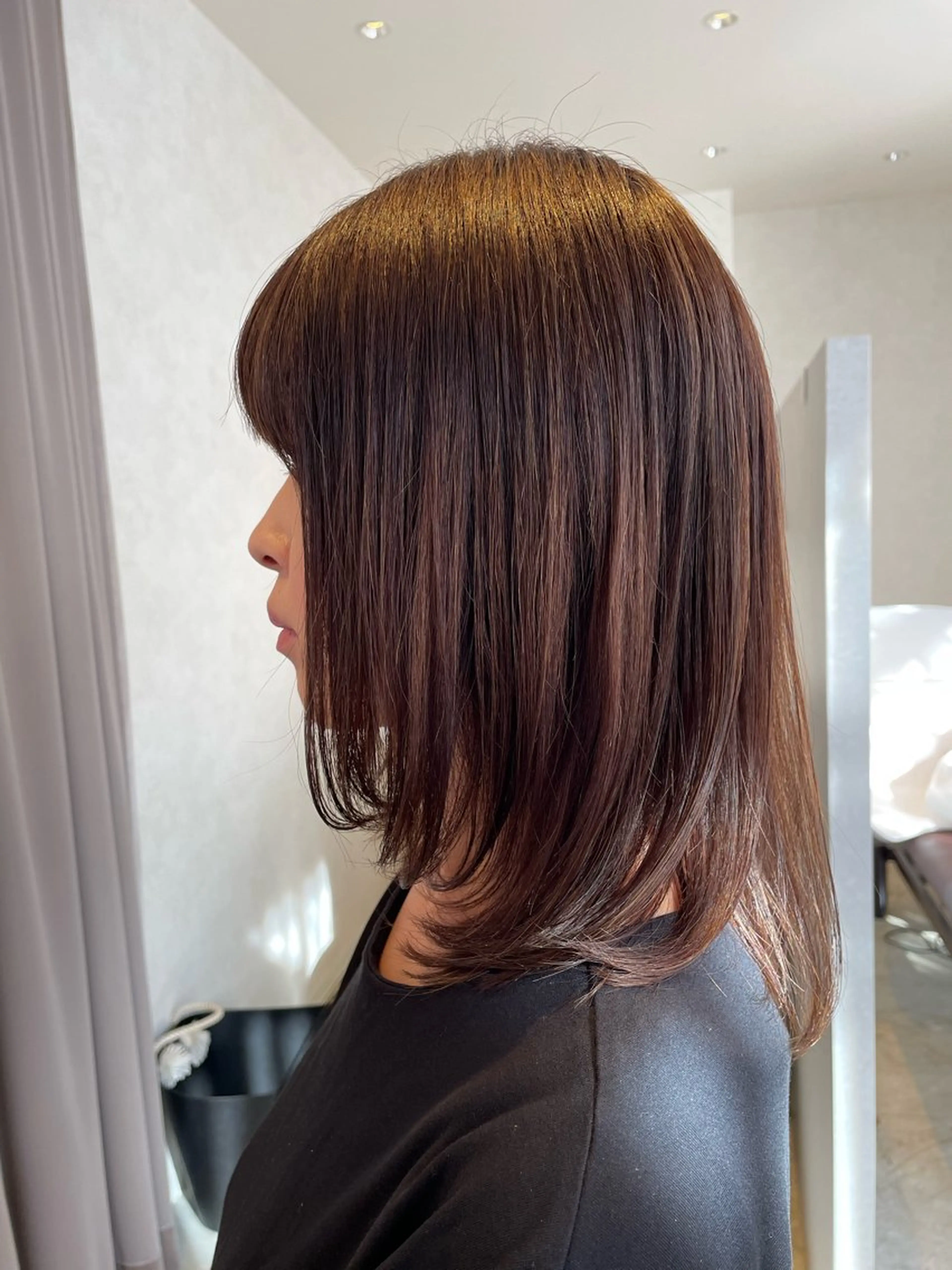 ミディアム 顔周りカット レイヤーカット inity　杉本 美羽のヘアスタイル