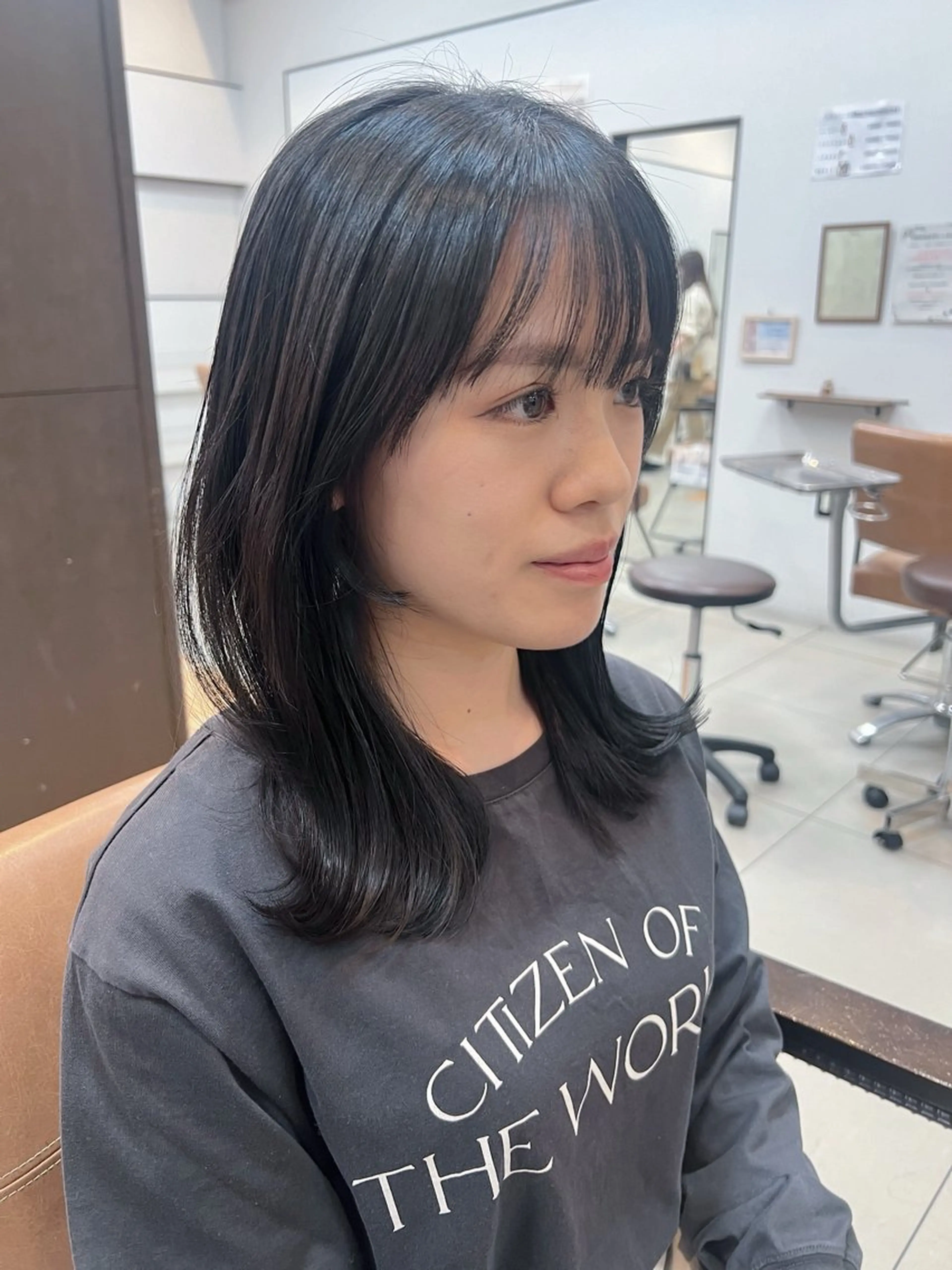 ミディアム カラー 黒髪 ブルーカラー ブルーブラック 韓国風ヘア カット ヘアカラー トリートメント 頭皮×髪質改善 透明感カラー💎中村のヘアスタイル