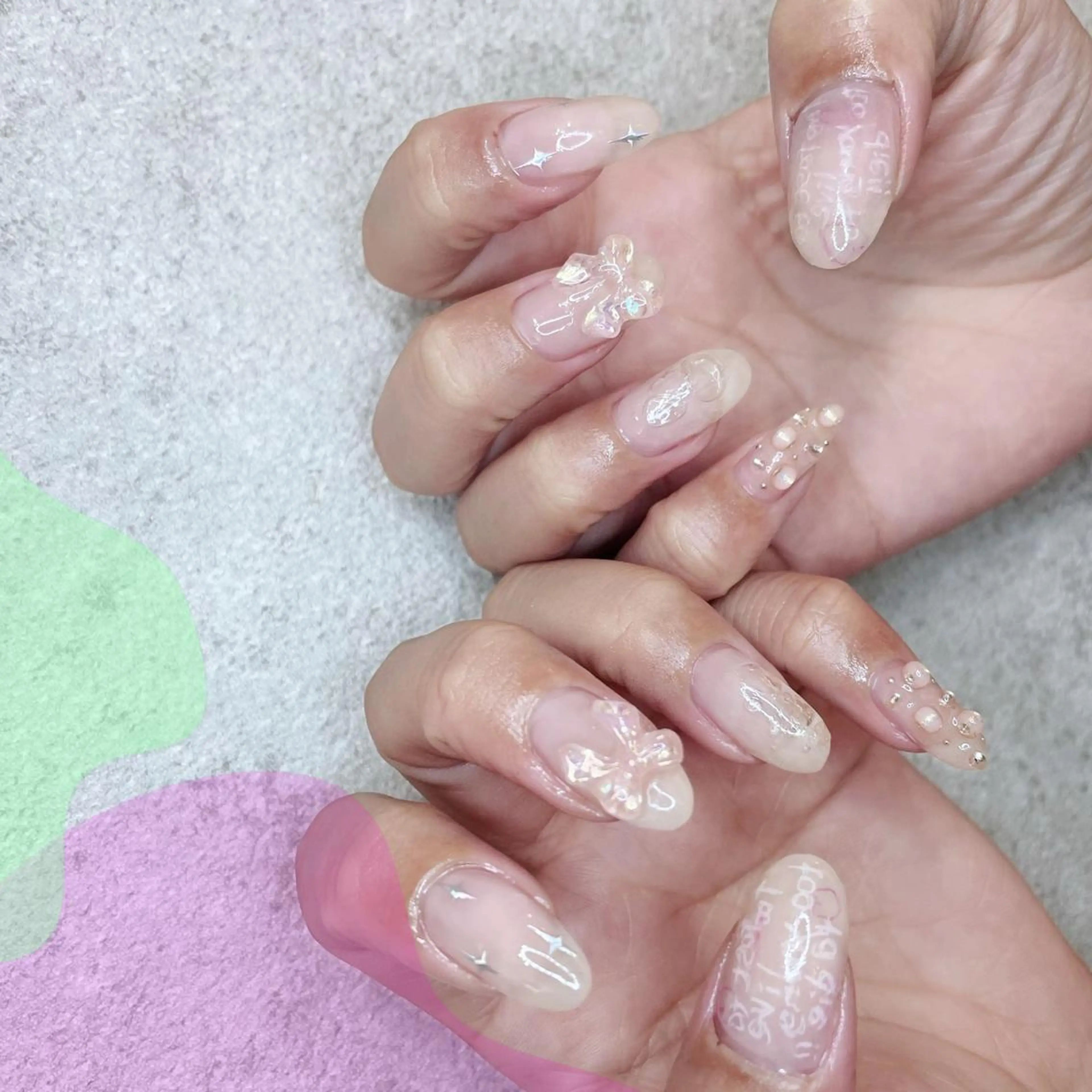 ネイル オーロラネイル ジェルネイル 氷ネイル・うるうるネイル マグネットネイル ミラーネイル ハンドネイル VOLLMOND nailのネイルデザイン