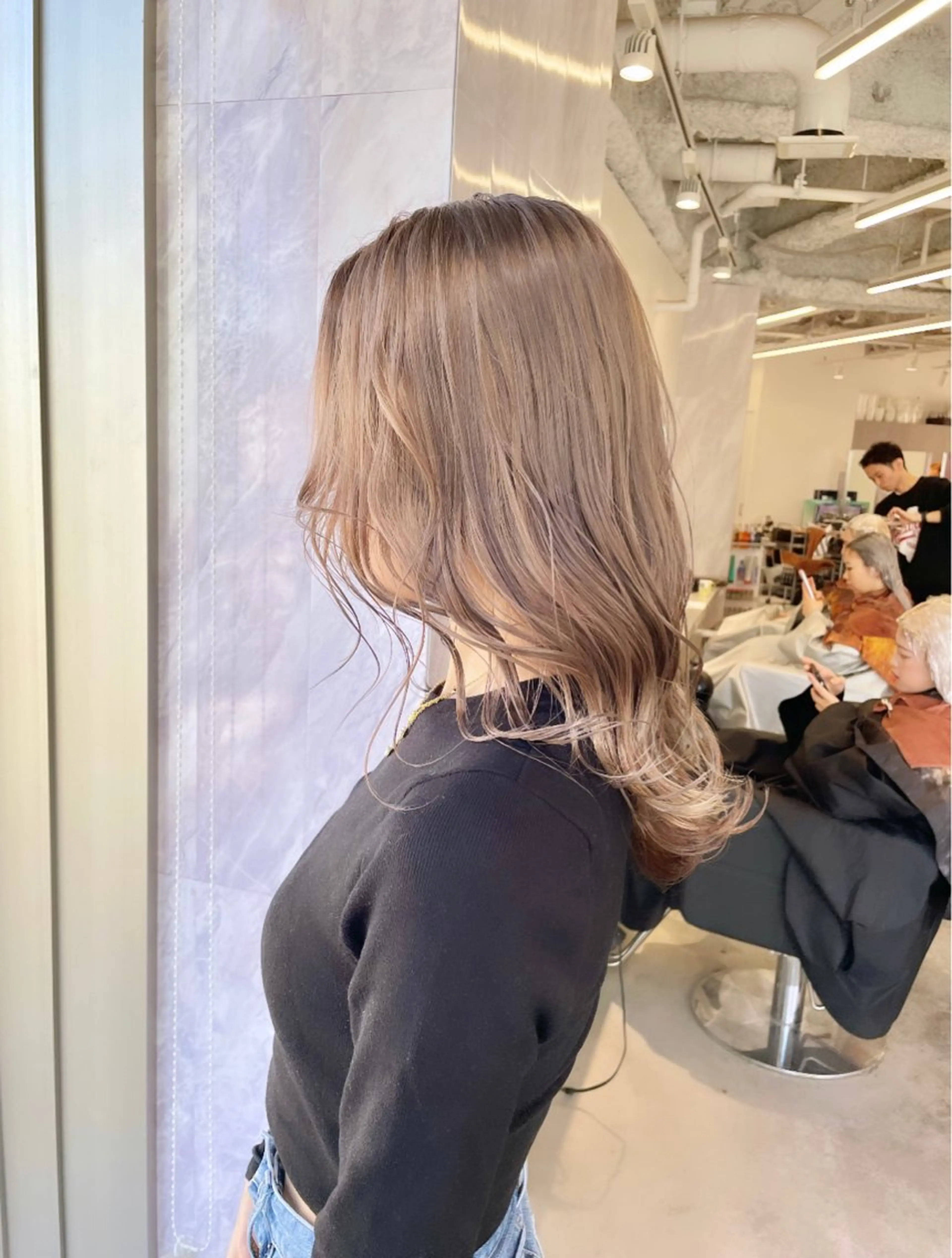 セミロング カット ヘアカラー トリートメント ヘアセット 🎗副店長/井上 竜 ブリーチ指名No.1のヘアスタイル