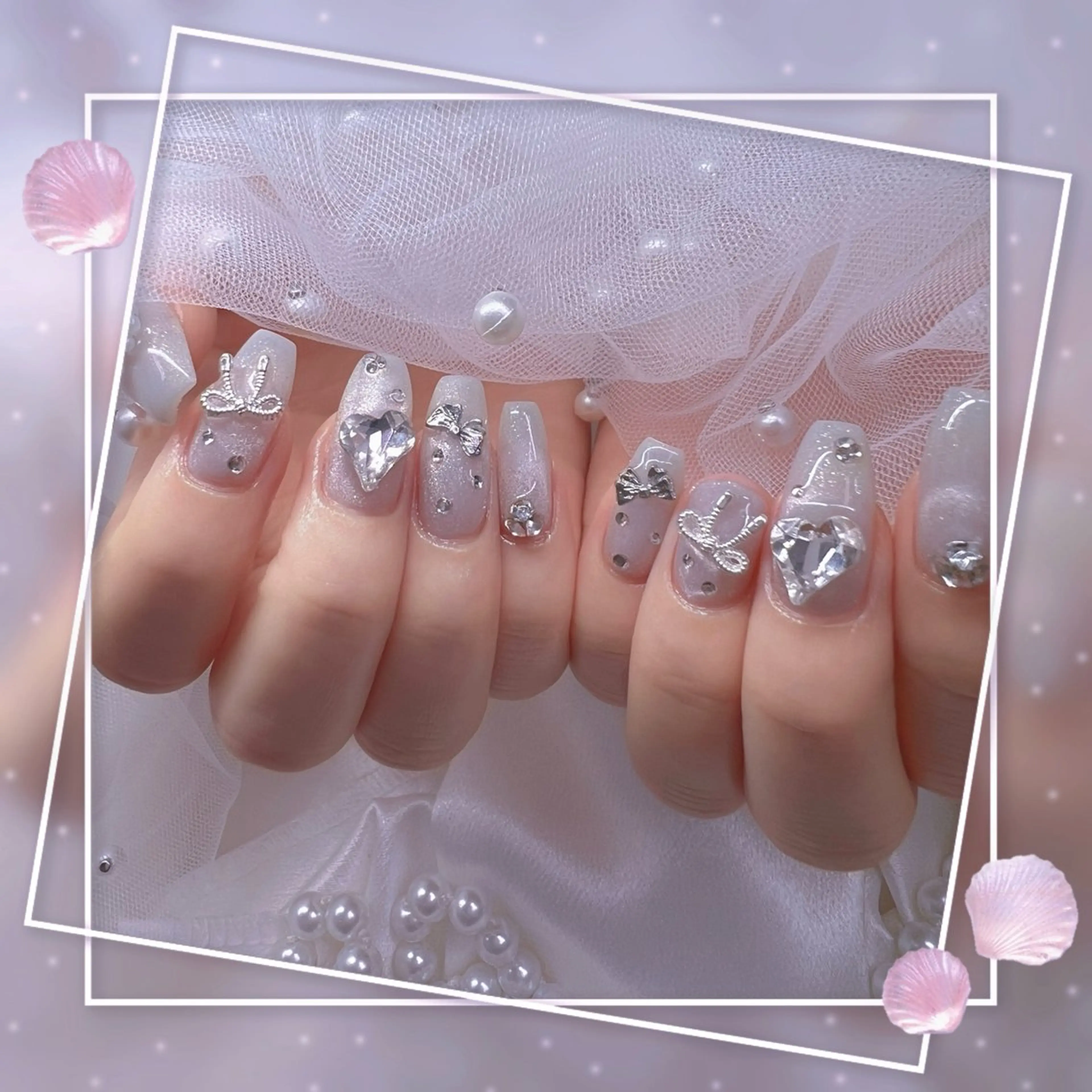 ネイル チークネイル フレンチネイル ガーリー グラデーション マグネットネイル ハンドネイル ハンドケア Chill Nailsalonのネイルデザイン