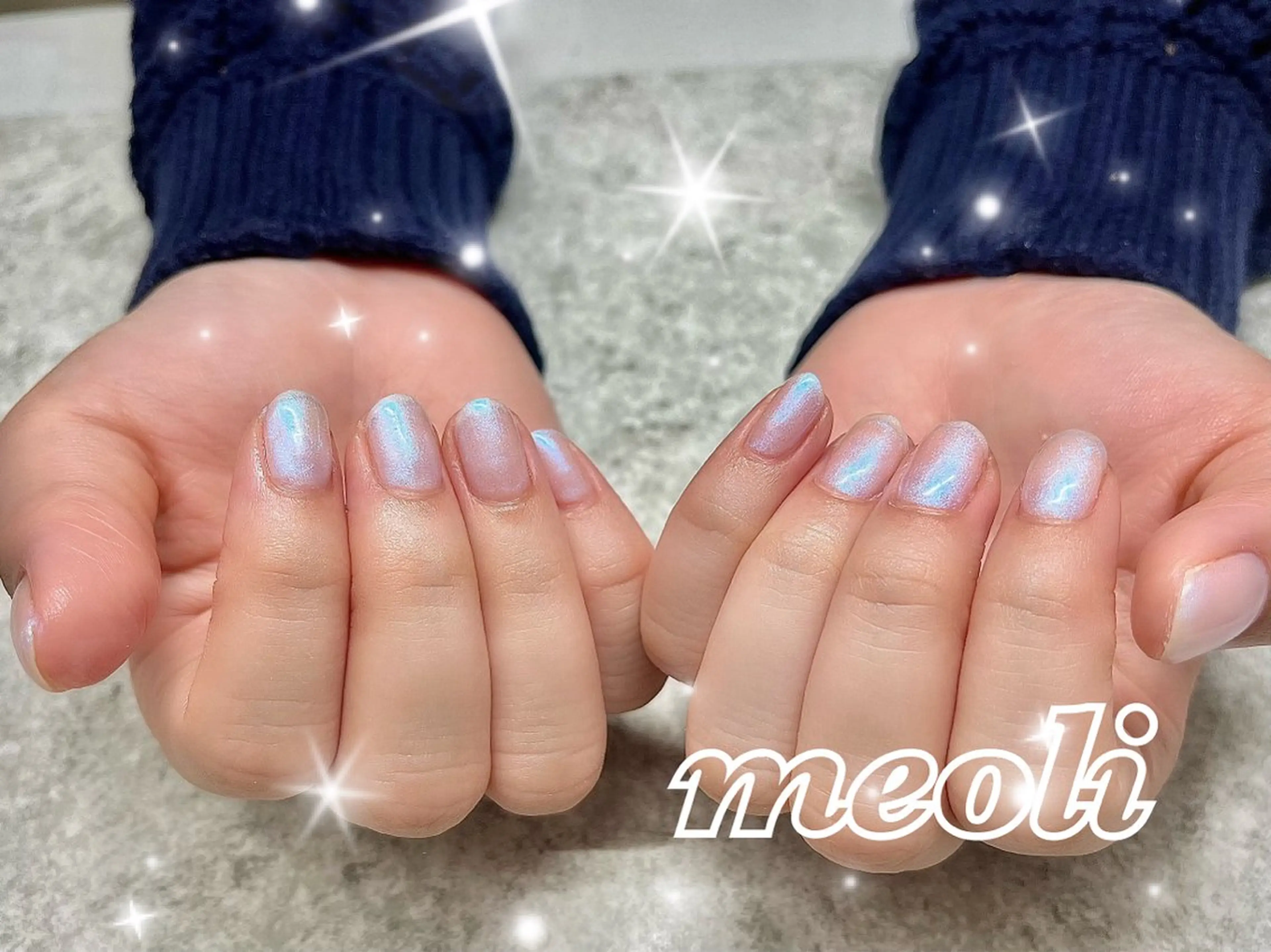 ネイル オーロラネイル ブルー ハンドネイル nail salon meoli　アヤのネイルデザイン
